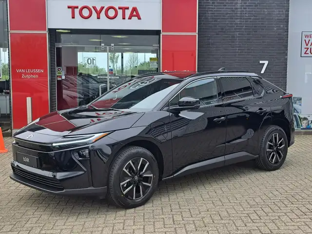 Toyota bZ4X Dynamic 73 kWh NIEUW DIRECT LEVERBAAR STOEL/STUURW