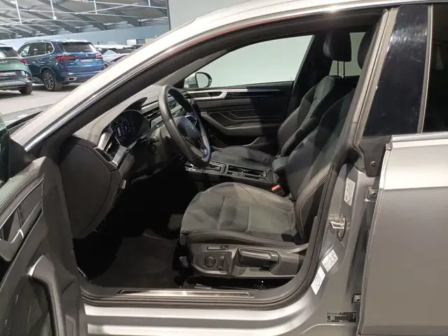 Volkswagen Arteon view 8