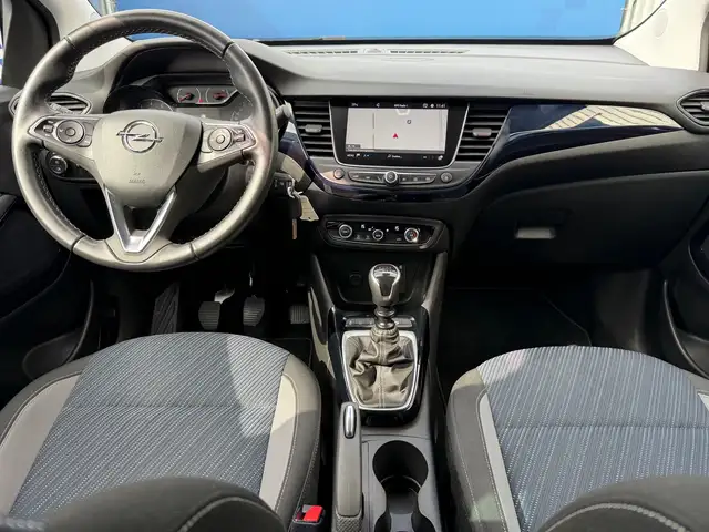 Opel Crossland X view 2