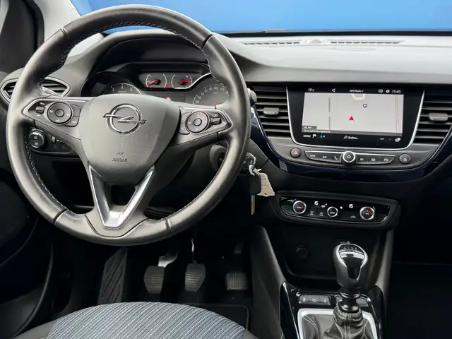 Opel Crossland X view 4