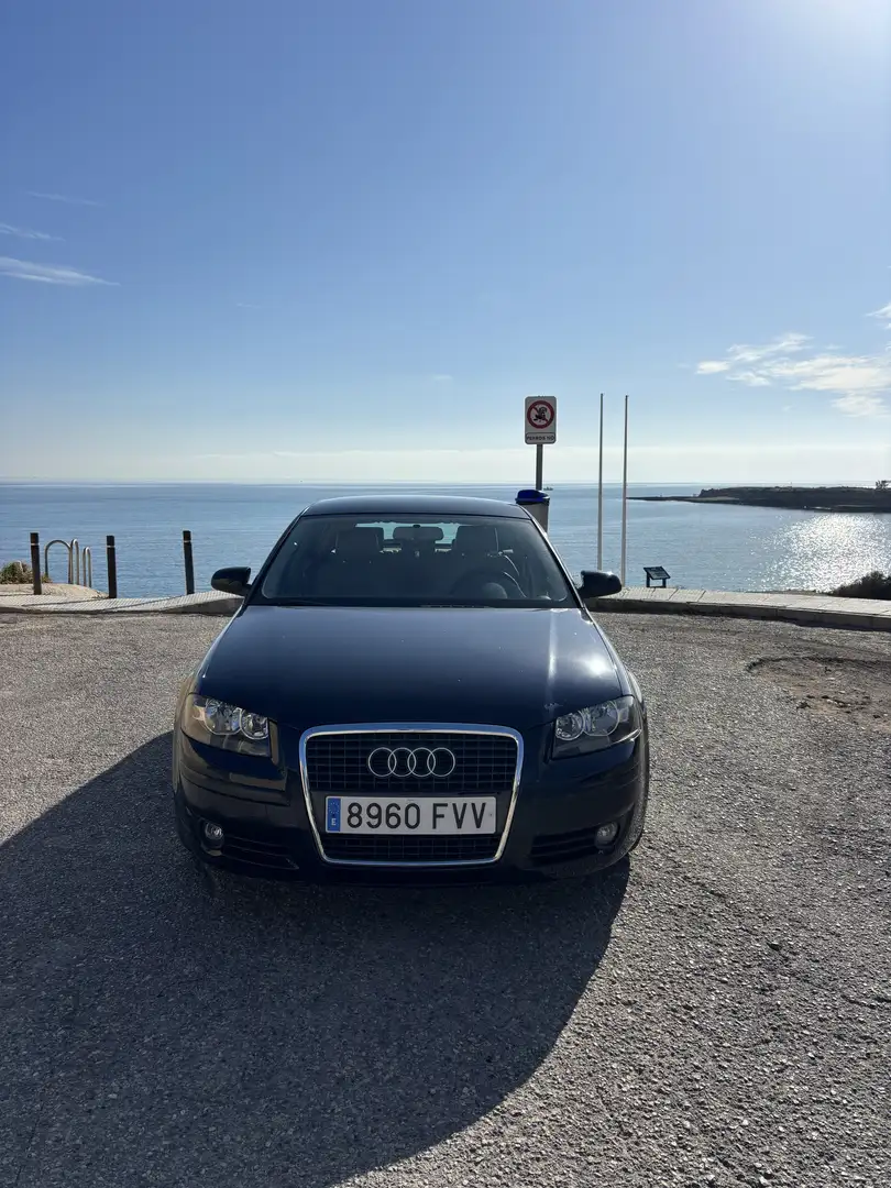 Audi A3 1.6 FSI Sportback Ambiente - 2