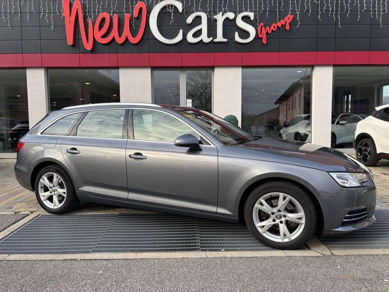 Audi A4 Avant 2.0 TDI 150 CV S tronic Sport NAVI-XENON-17"
