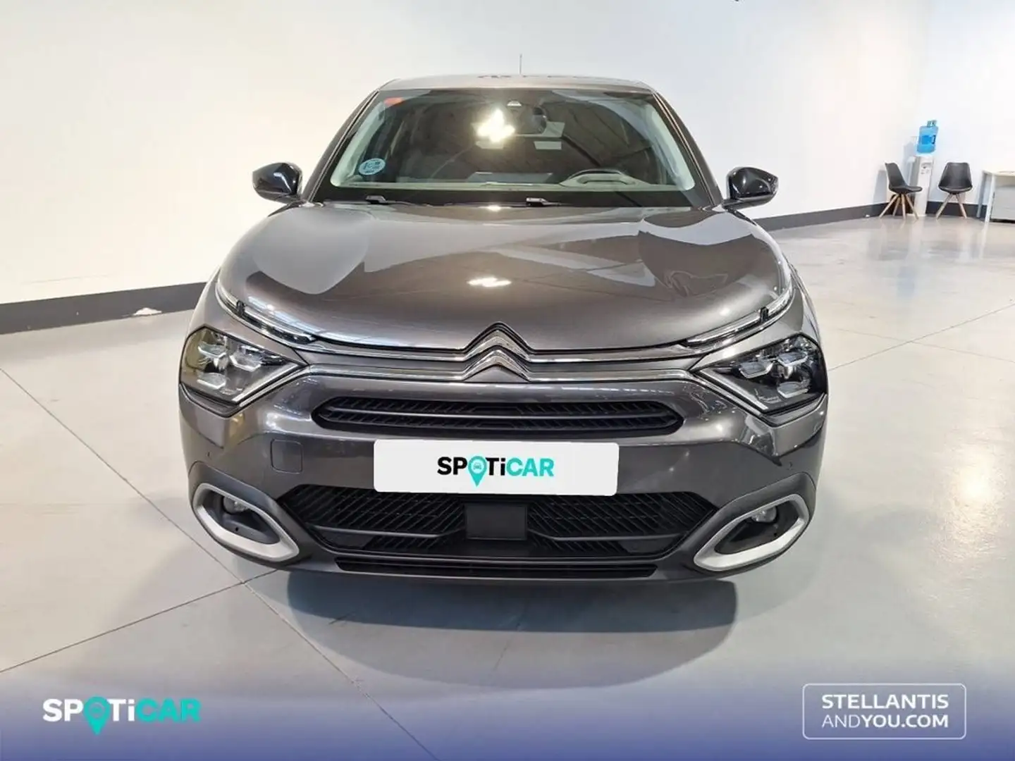 Citroen C4 1.2 PureTech Shine S&S EAT8 130 Grau - 2