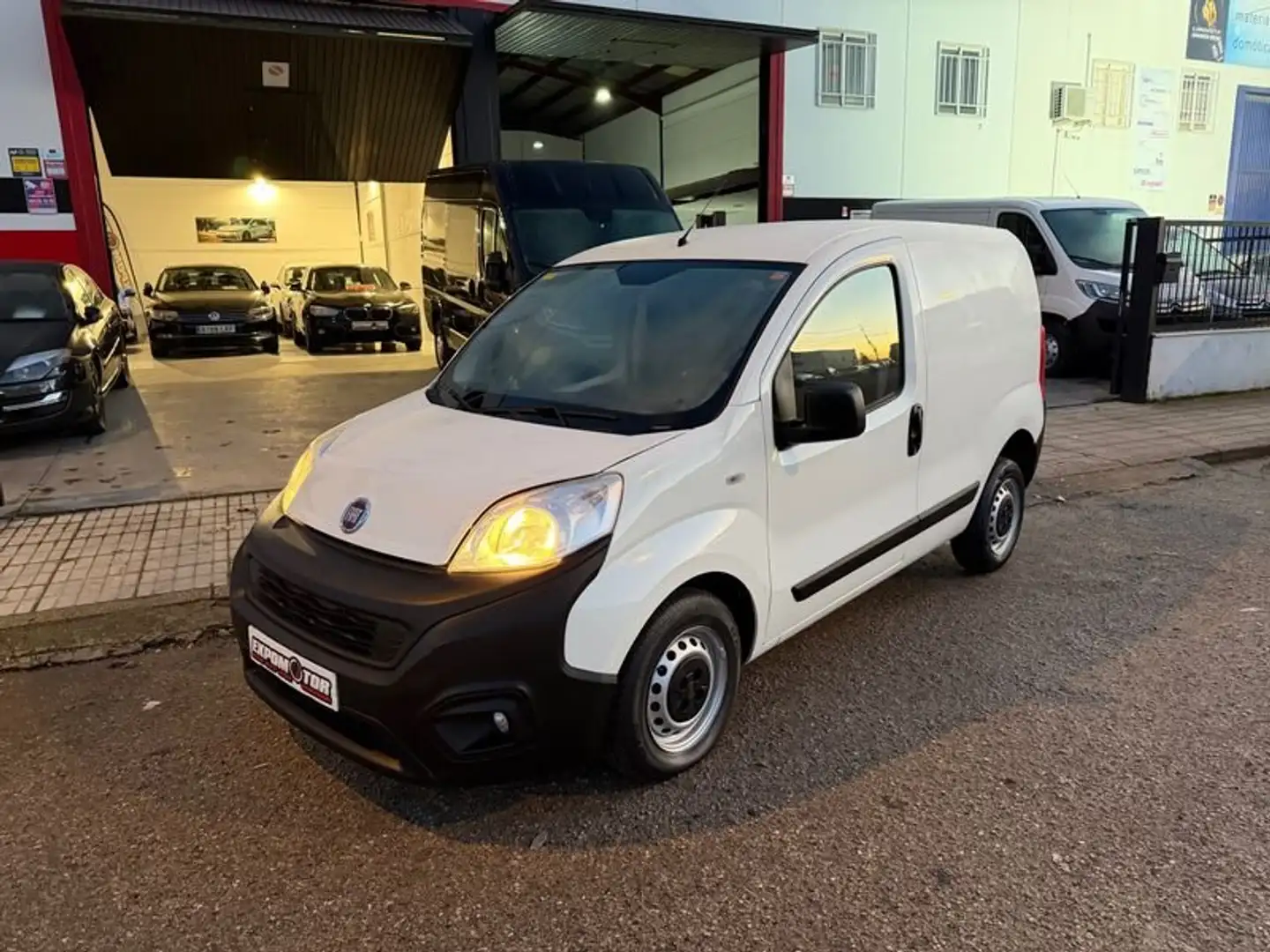 Fiat Fiorino Cargo N1 1.3 16v Multijet 80 Base 3p Blanco - 2
