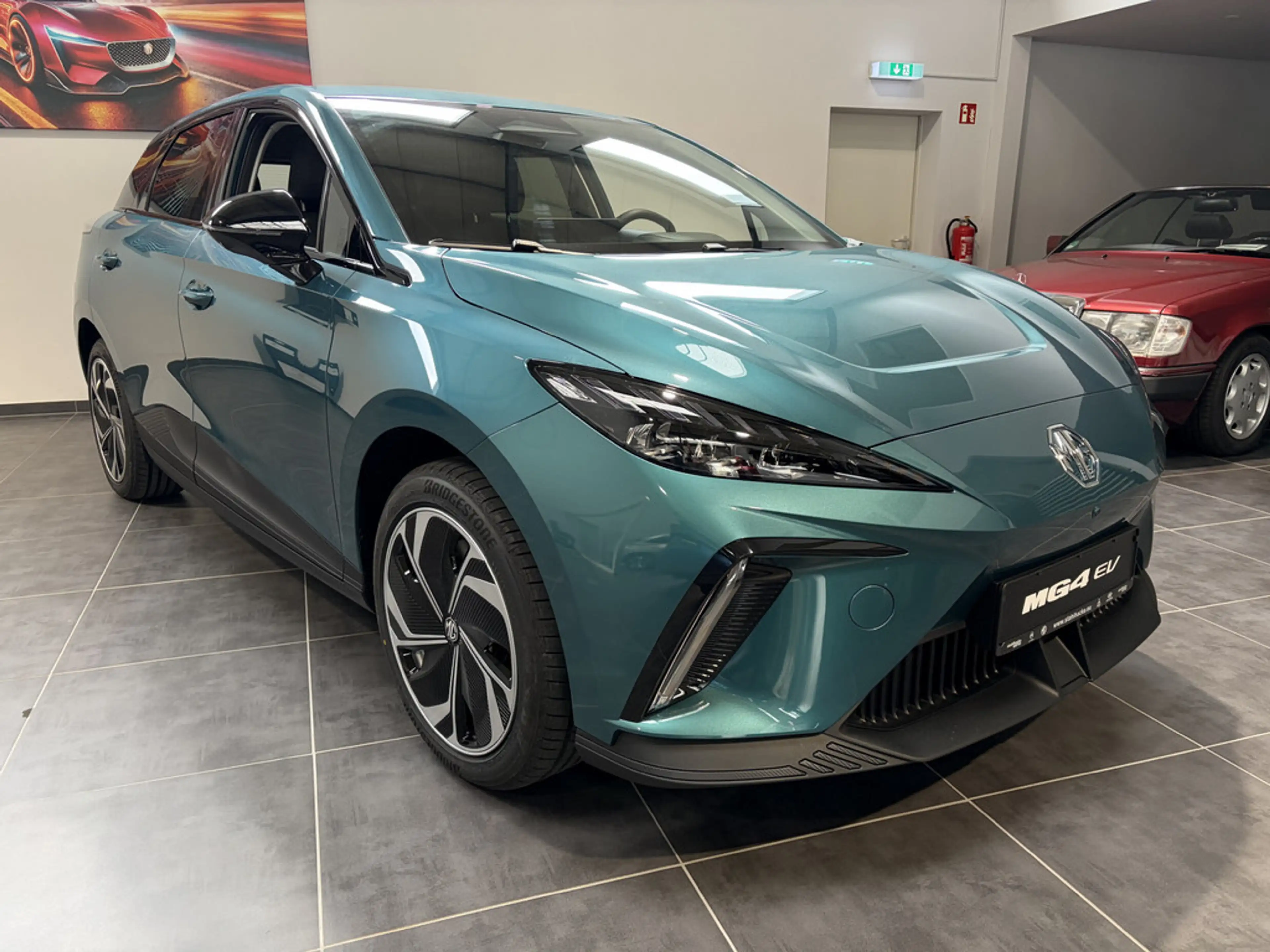 MG MG4 Premium 64kWh — photo 4