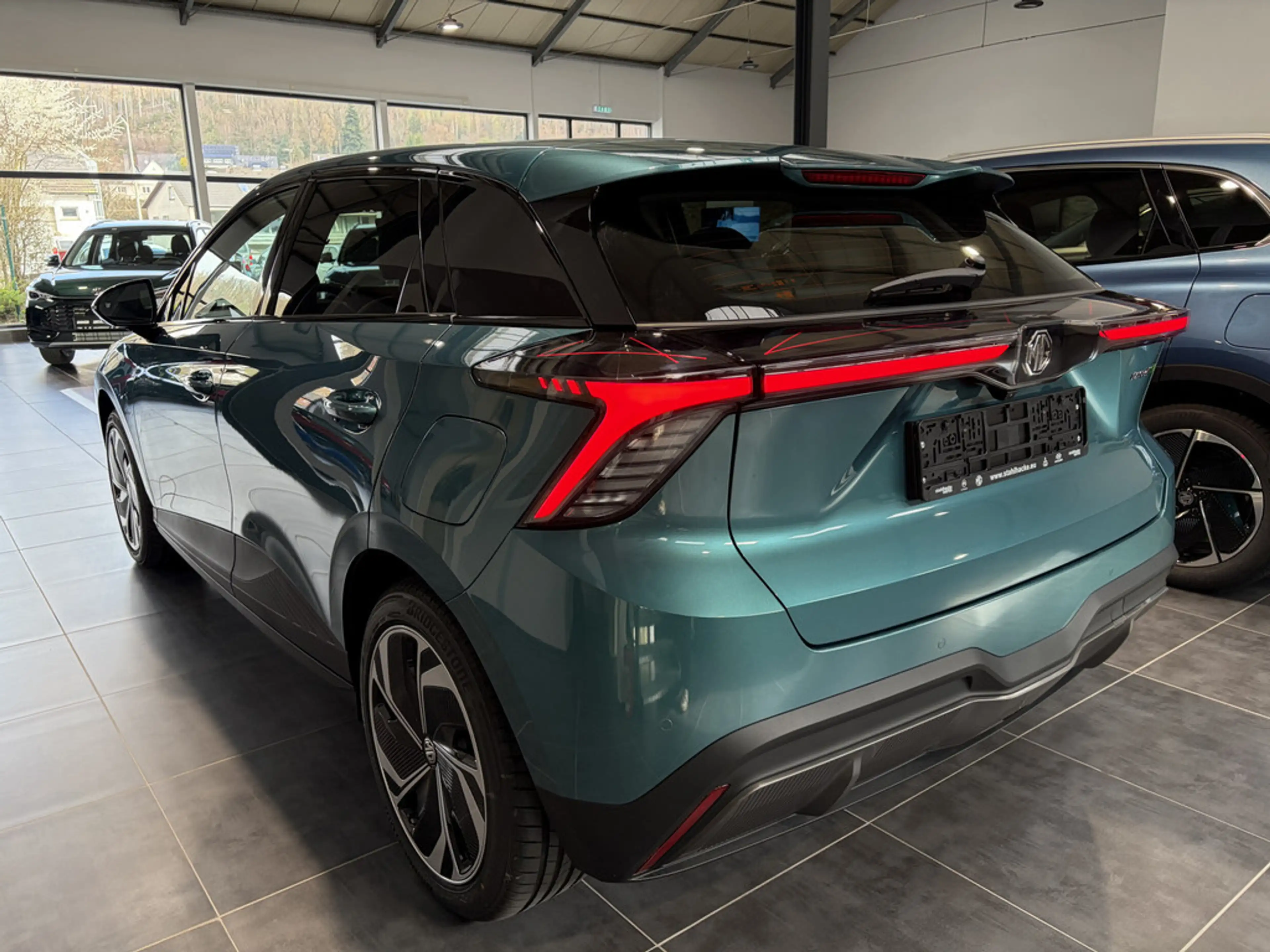 MG MG4 Premium 64kWh — photo 7