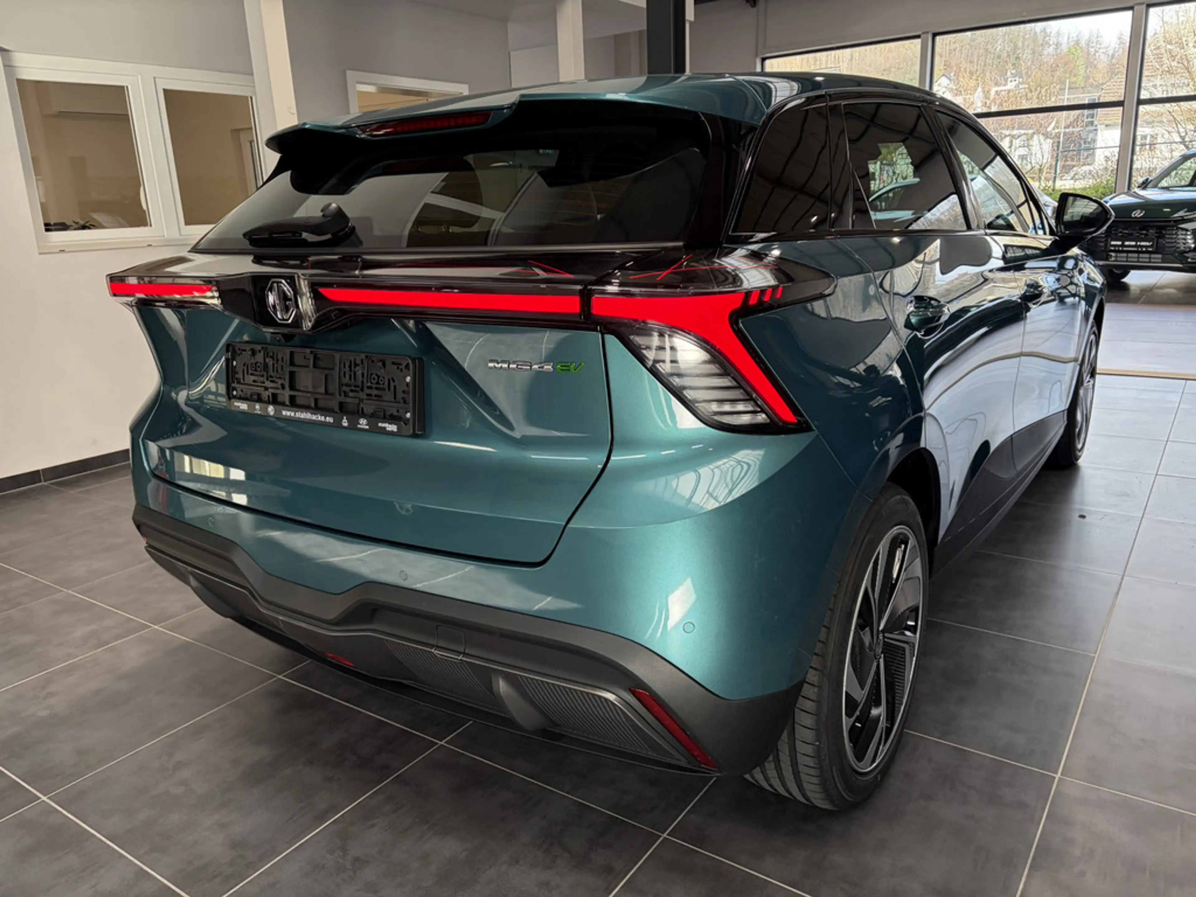 MG MG4 Premium 64kWh — photo 6