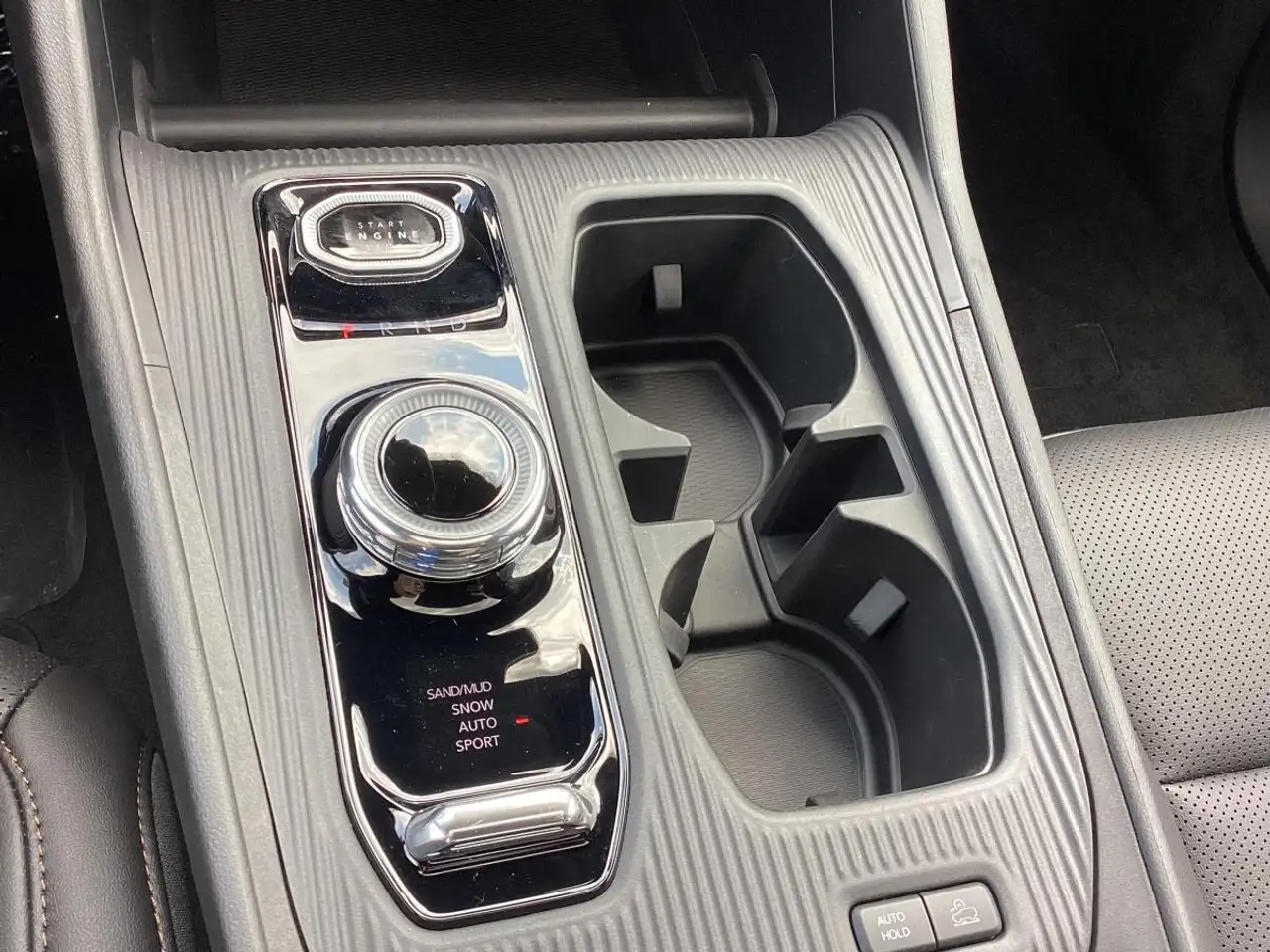 Jeep Cherokee снимка Jeep Cherokee