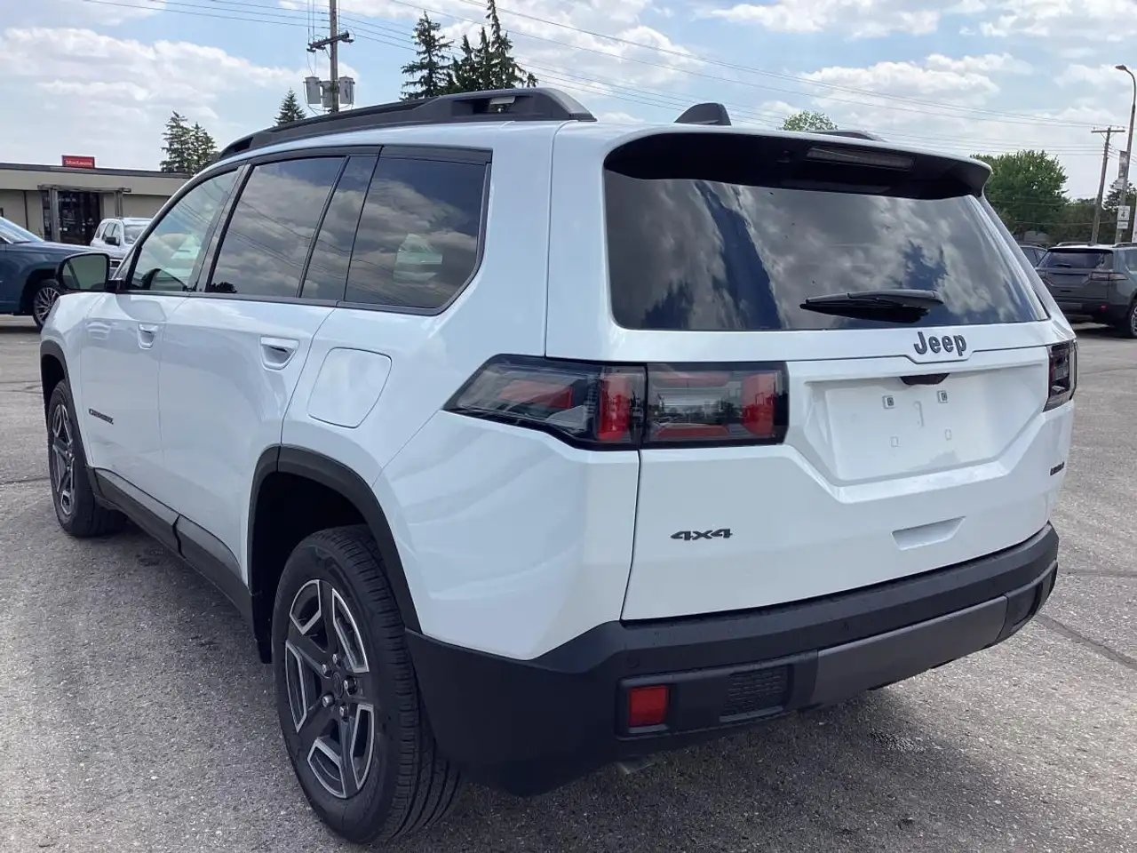 Jeep Cherokee снимка Jeep Cherokee