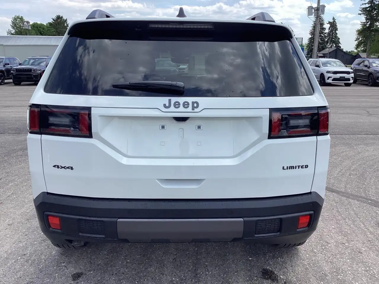 Jeep Cherokee снимка Jeep Cherokee
