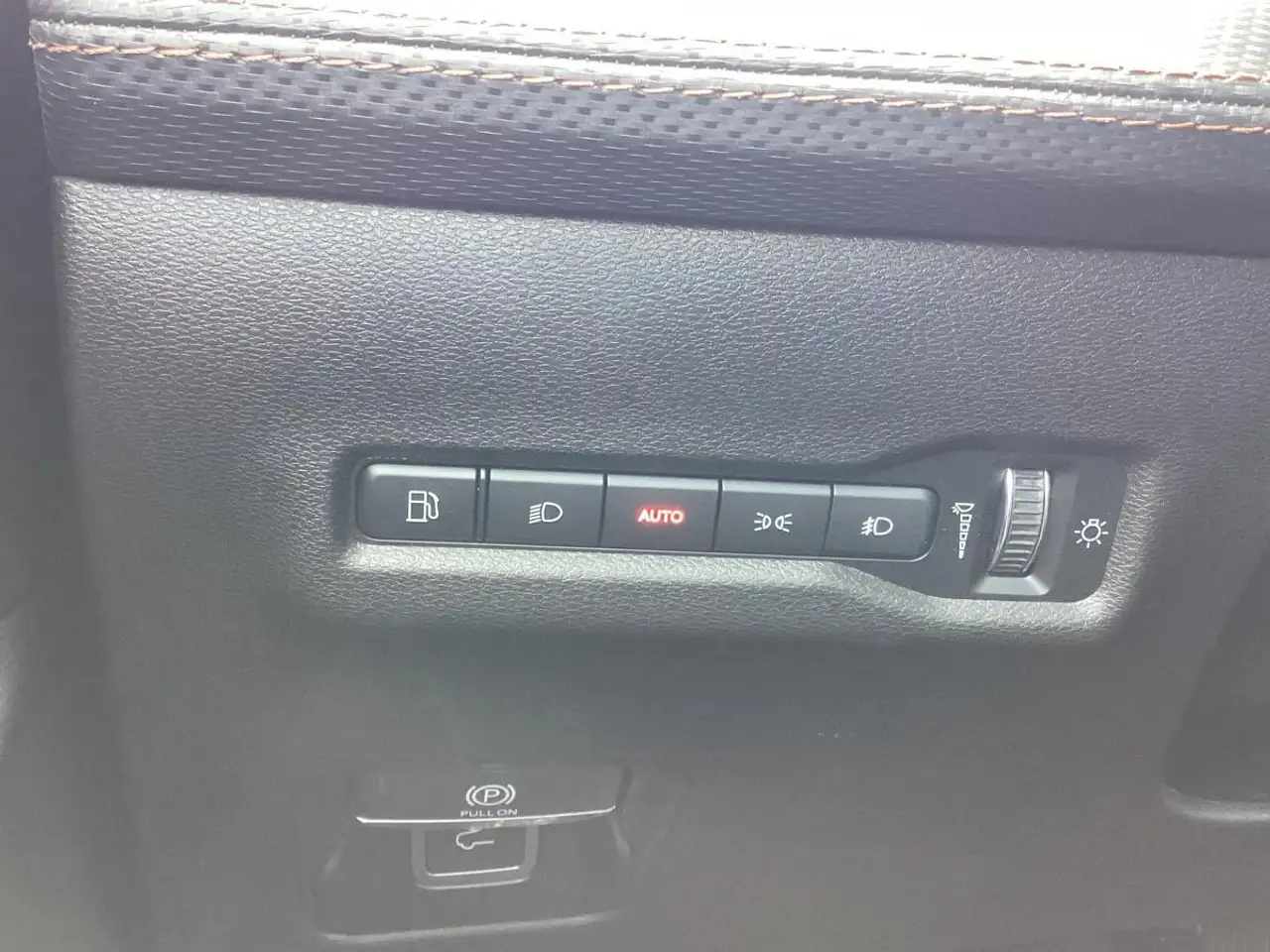 Jeep Cherokee снимка Jeep Cherokee