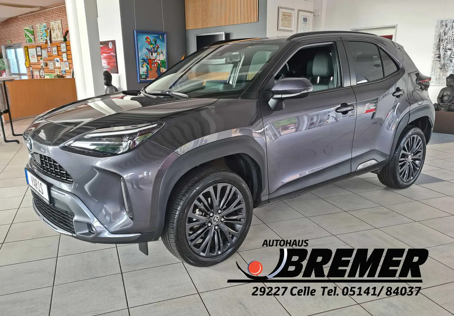 Toyota Yaris Cross Hybrid 1.5 VVT-i AWD-i Adventure Grau - 1