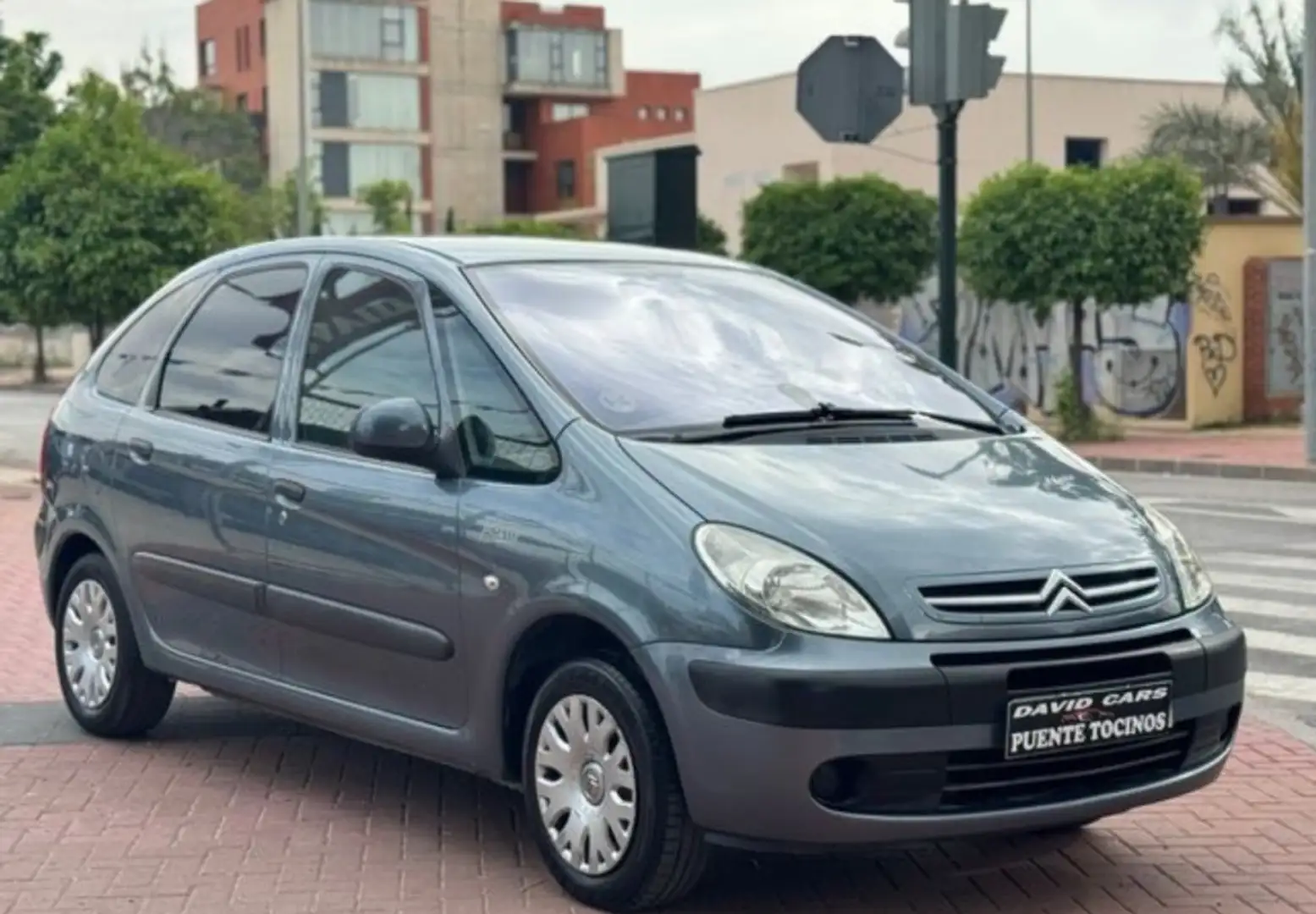 Citroen Xsara Picasso 1.6HDi SX 92 Bleu - 1