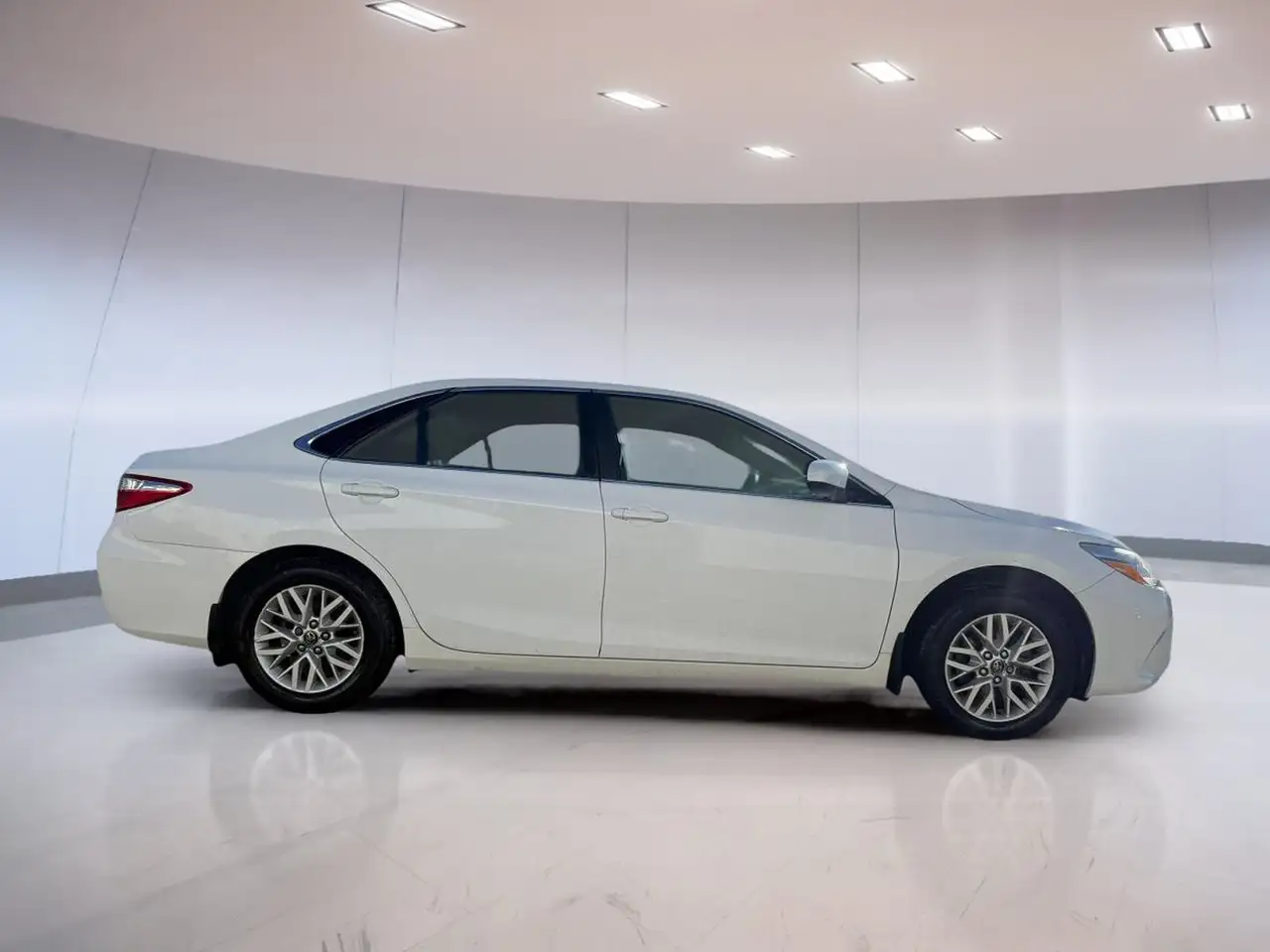 Toyota Camry снимка Toyota Camry