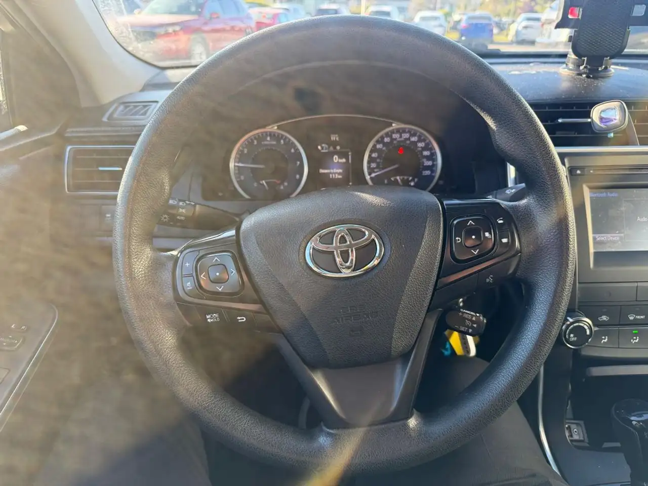 Toyota Camry снимка Toyota Camry