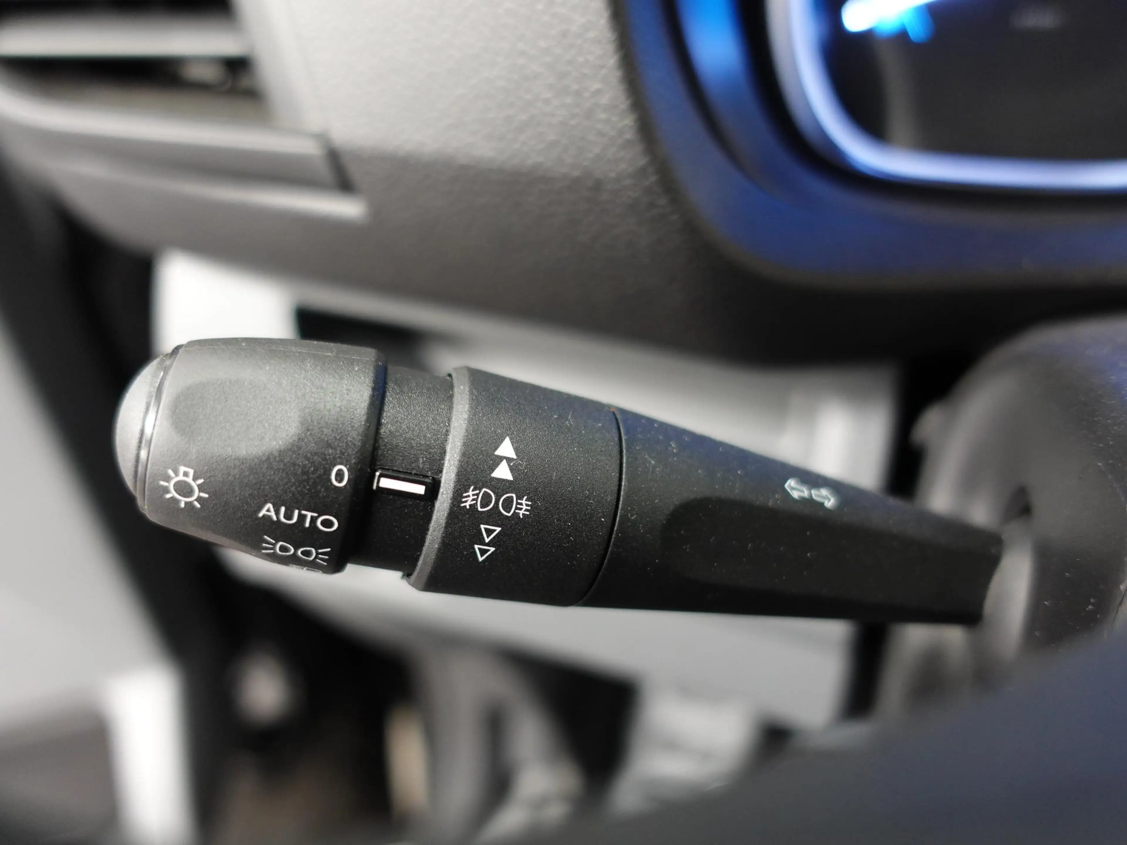 Peugeot e-Expert Long Premium 75 kWh 3-zits Automaat Airco Navi — photo 15