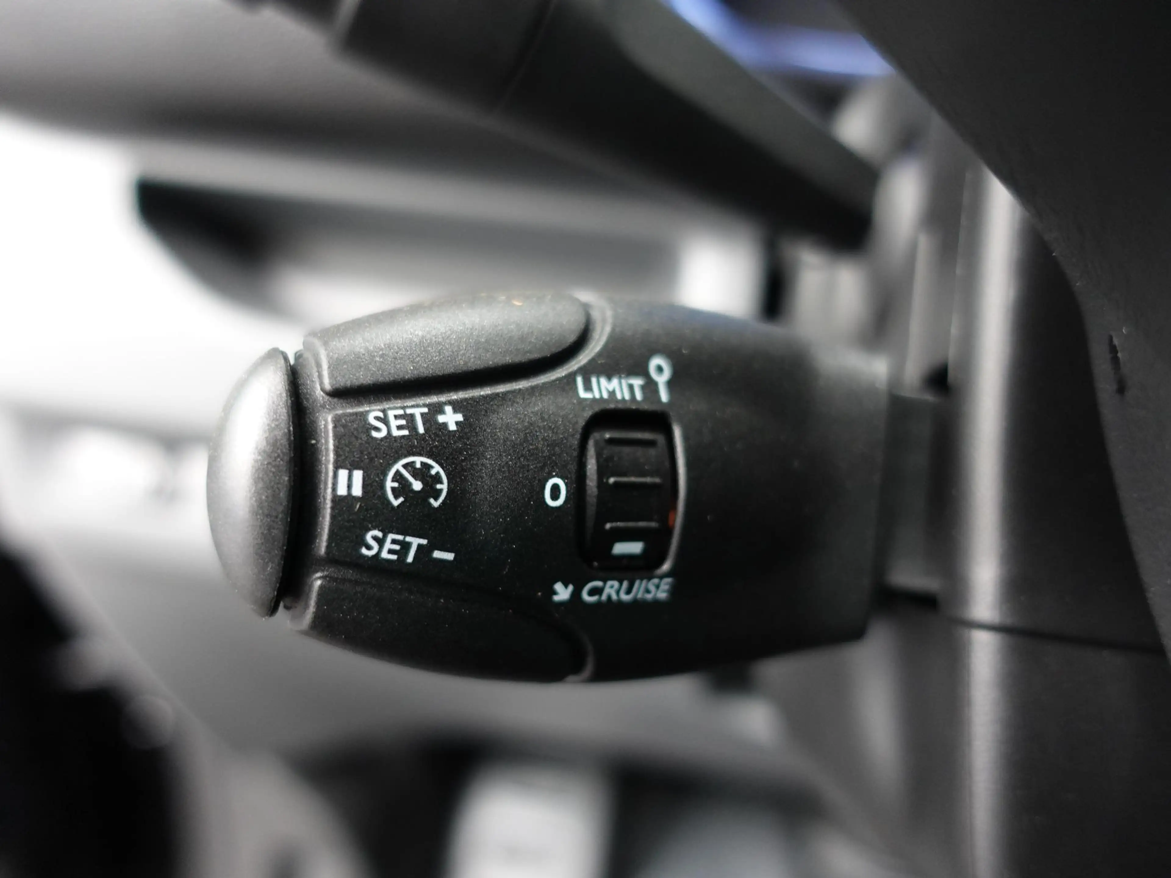 Peugeot e-Expert Long Premium 75 kWh 3-zits Automaat Airco Navi — photo 17