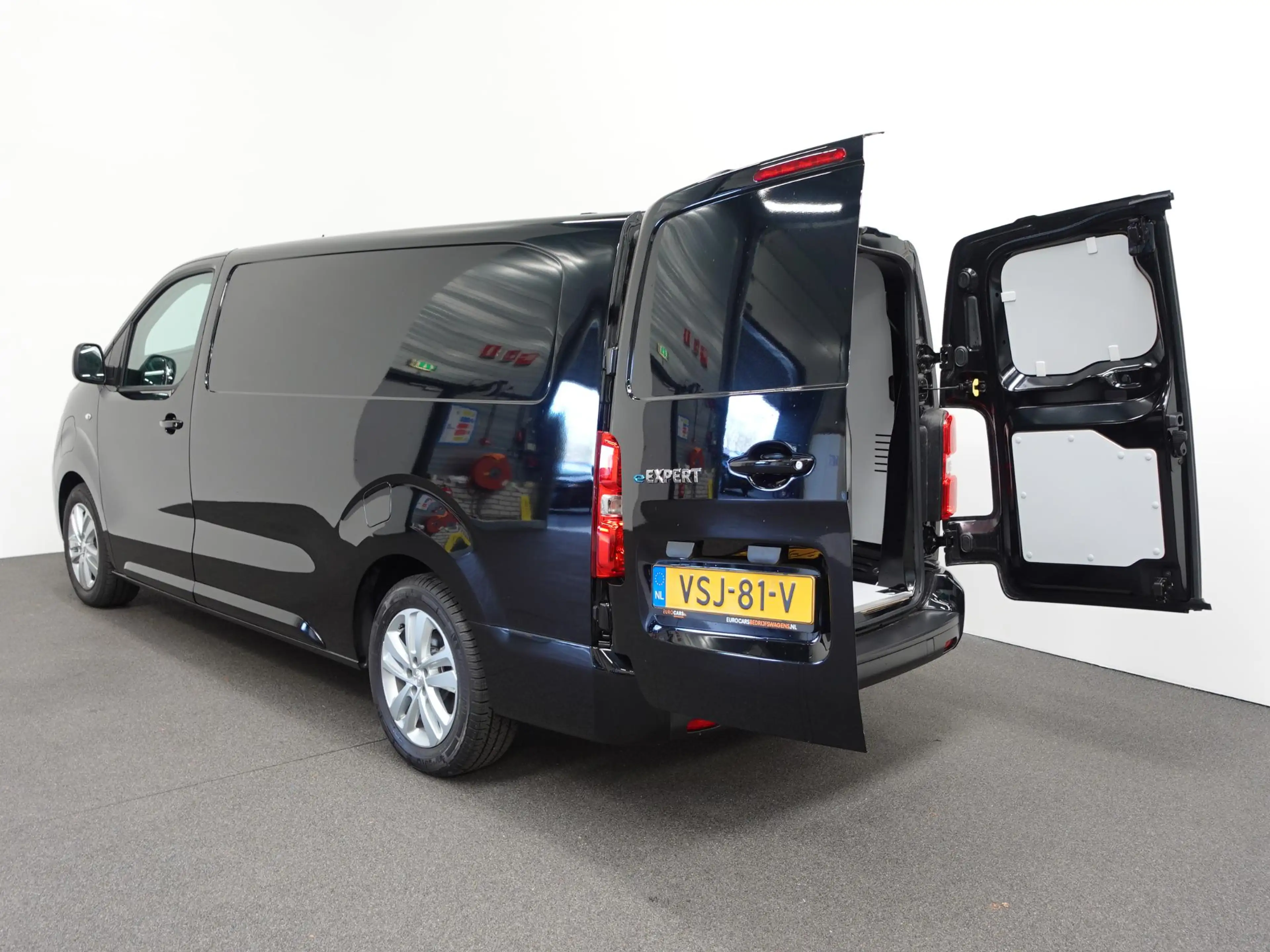 Peugeot e-Expert Long Premium 75 kWh 3-zits Automaat Airco Navi — photo 37