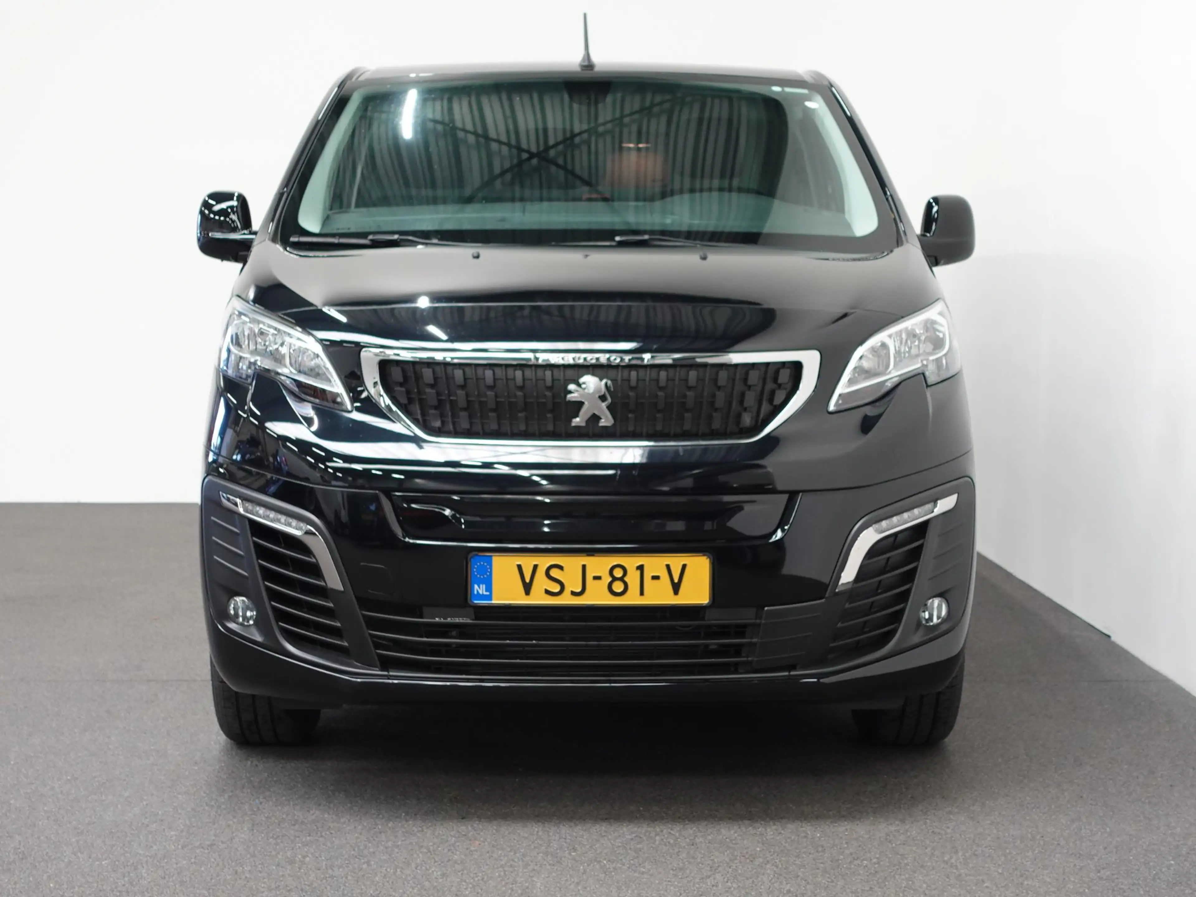Peugeot e-Expert Long Premium 75 kWh 3-zits Automaat Airco Navi — photo 38