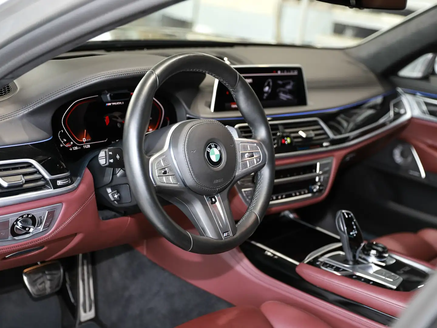 BMW 760 iL xDrive Kühlbox B&W TV Sky-L. Fondkonsole Сірий - 2
