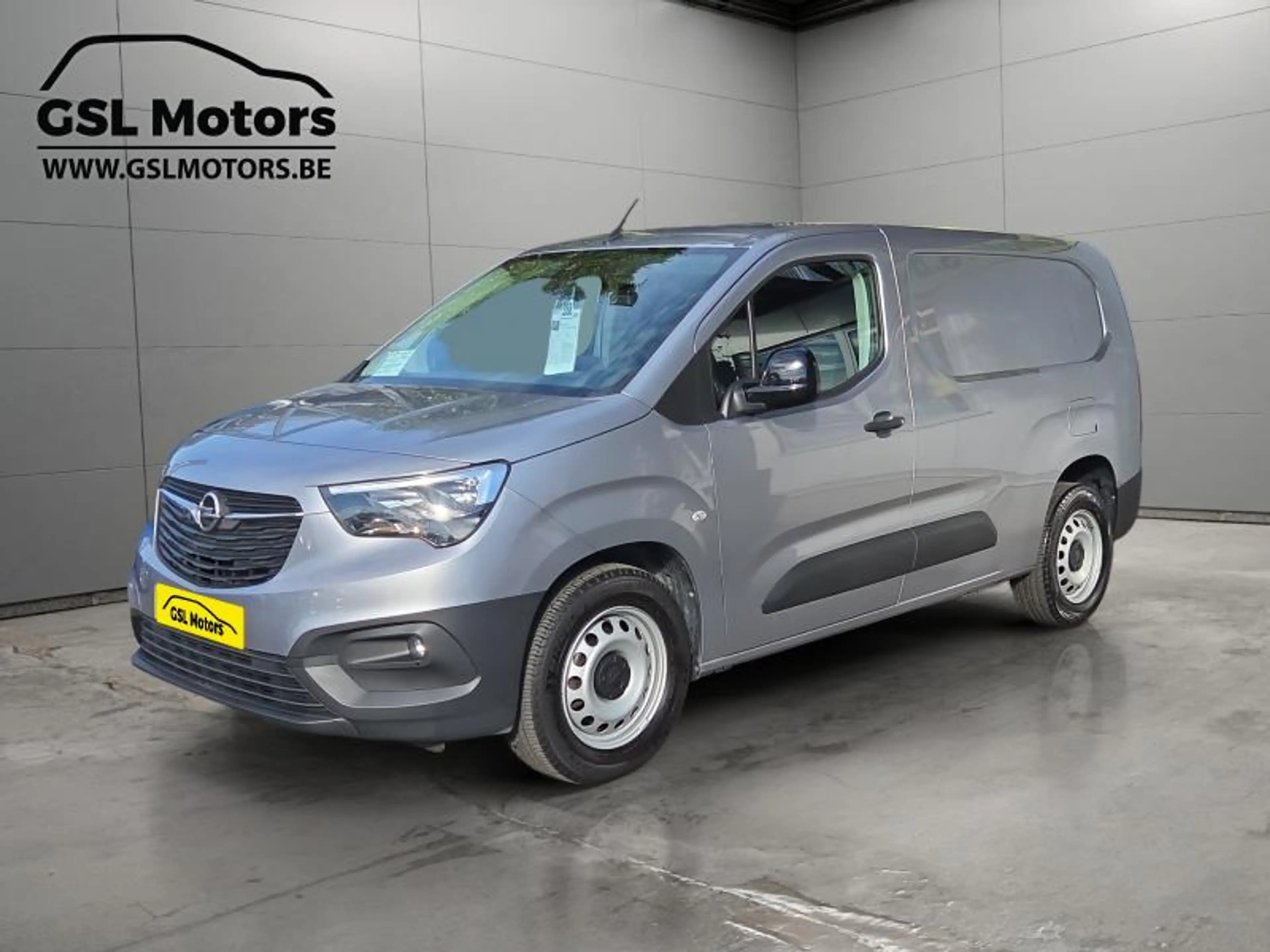 Opel Combo 1.5 131cv Gris 10/23 42854km ! Clim GPS Bluetooth