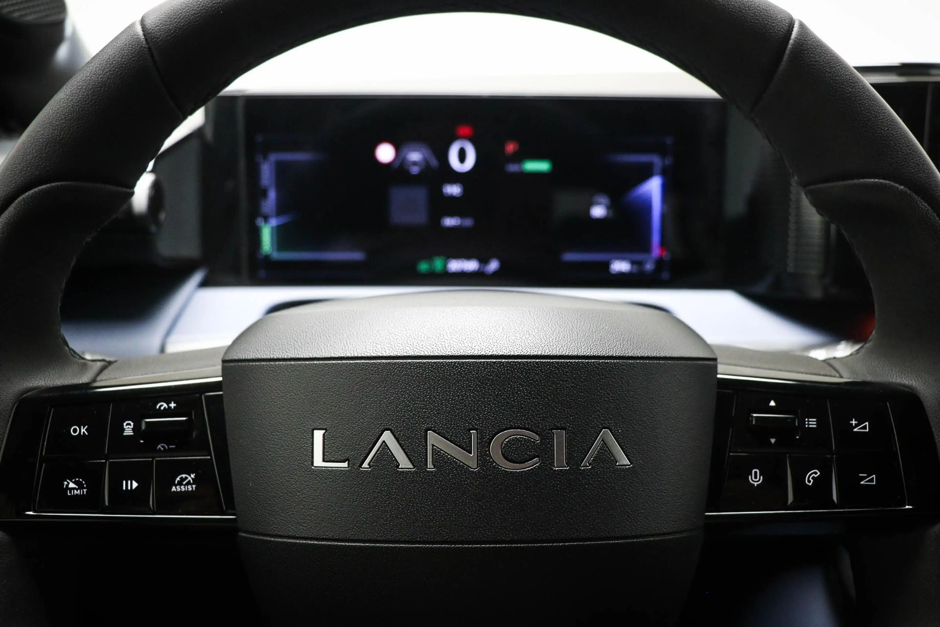 Lancia Ypsilon Edizione Cassina Limitata 51 kWh | NAVIGATIE | MAS — photo 36
