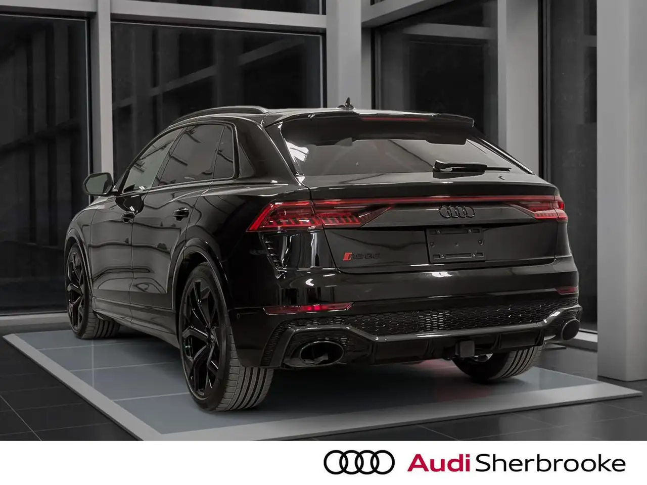 Audi RS Q8 снимка Audi RS Q8