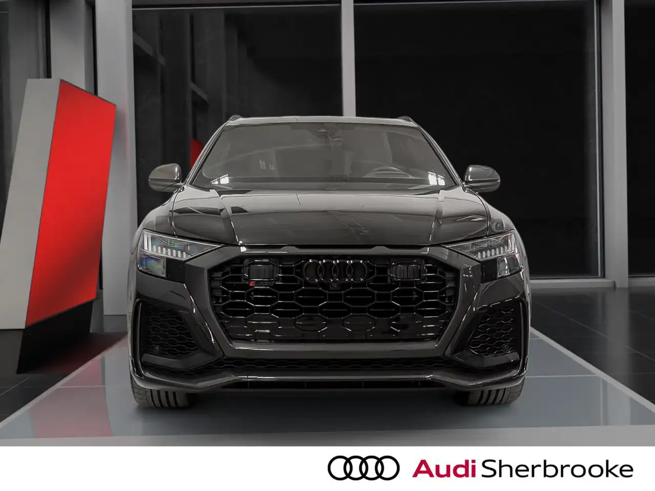 Audi RS Q8 снимка Audi RS Q8
