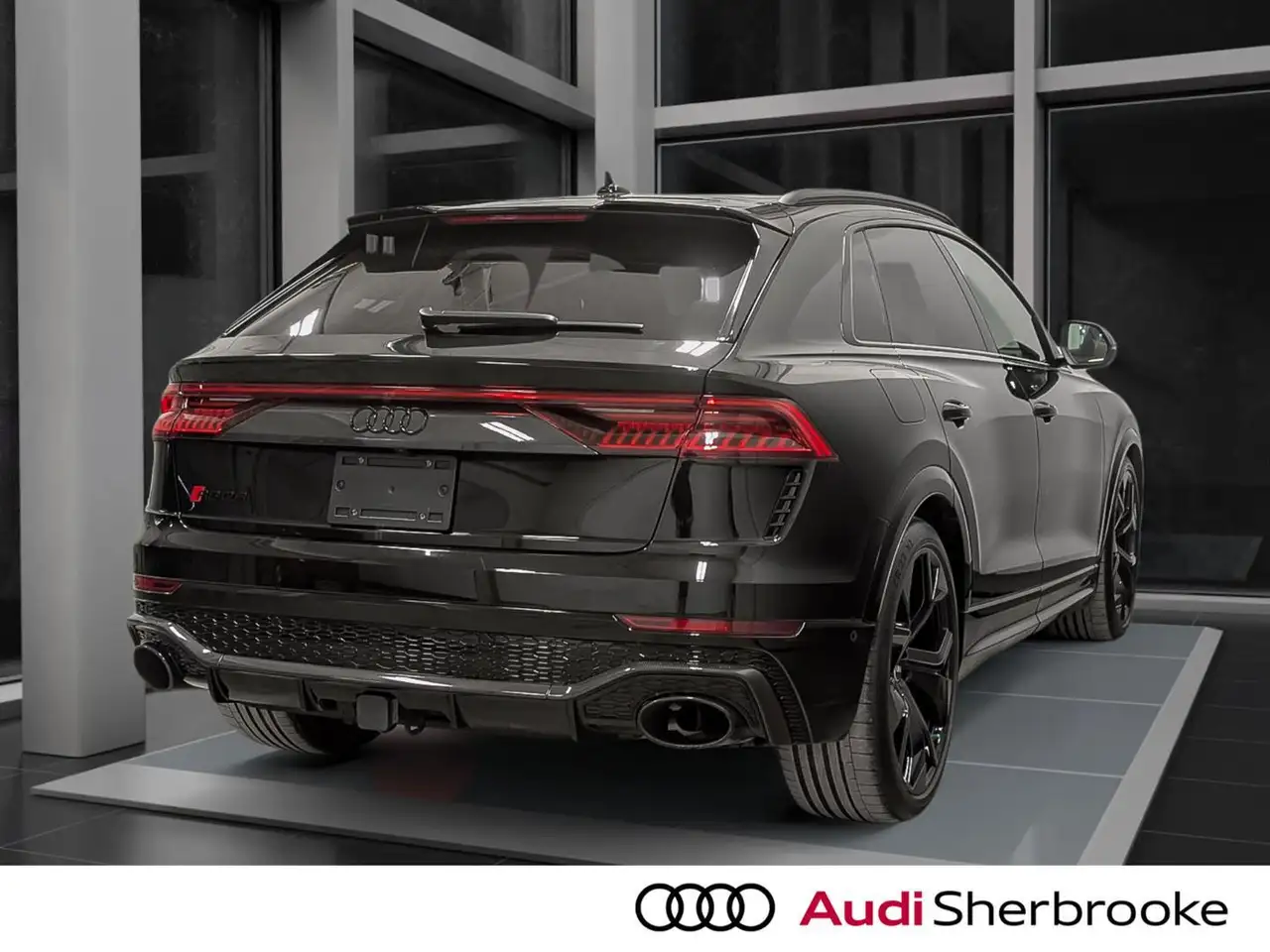 Audi RS Q8 снимка Audi RS Q8