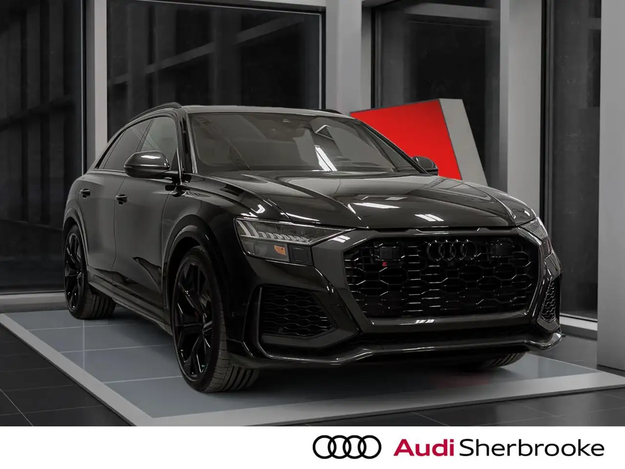 Audi RS Q8 снимка Audi RS Q8