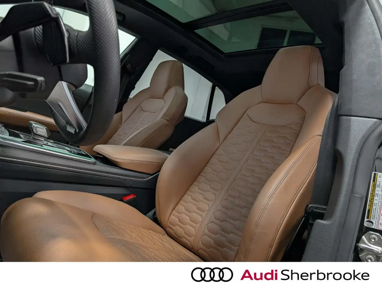 Audi RS Q8 снимка Audi RS Q8