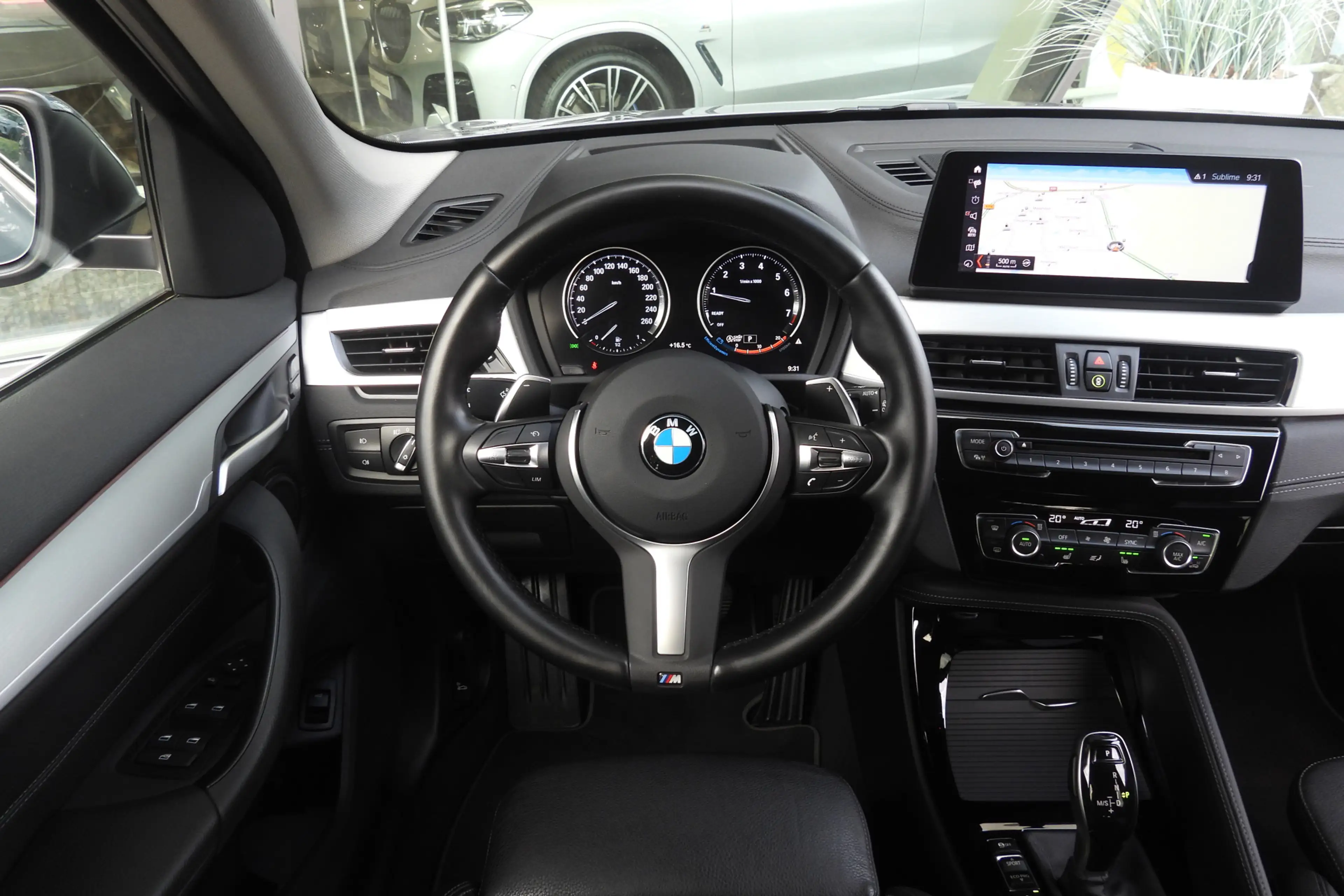 BMW X1 xDrive20i xLine Automaat / Trekhaak / Sportstoelen — photo 2
