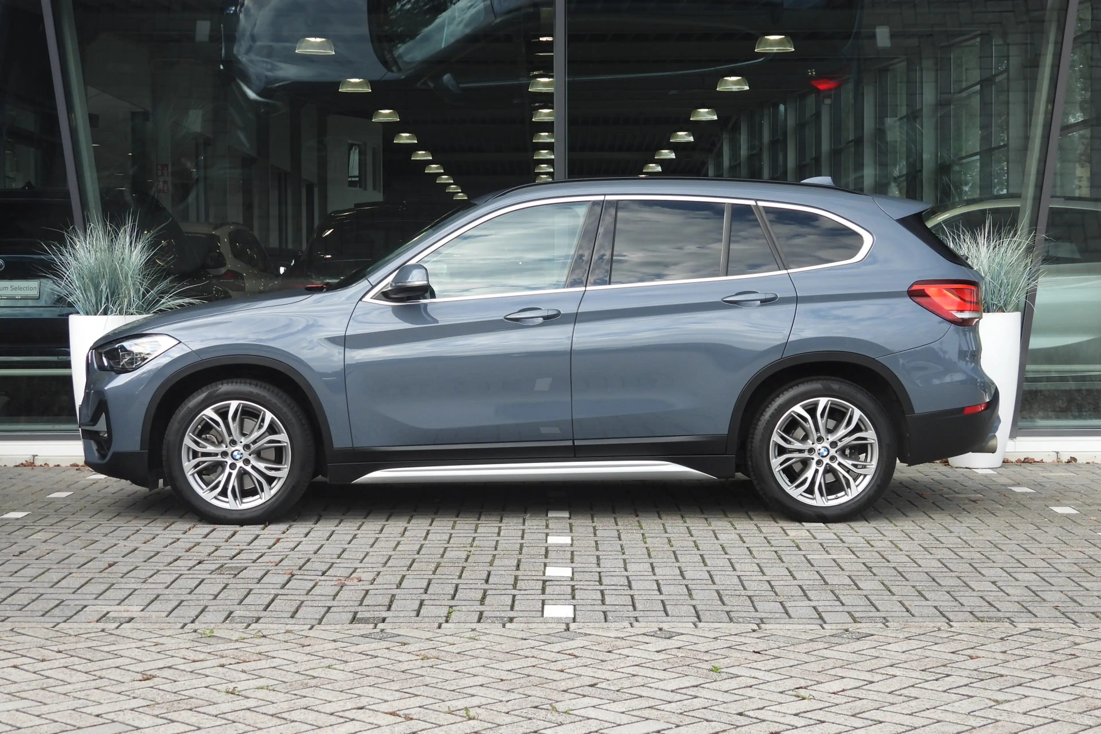 BMW X1 xDrive20i xLine Automaat / Trekhaak / Sportstoelen — photo 5
