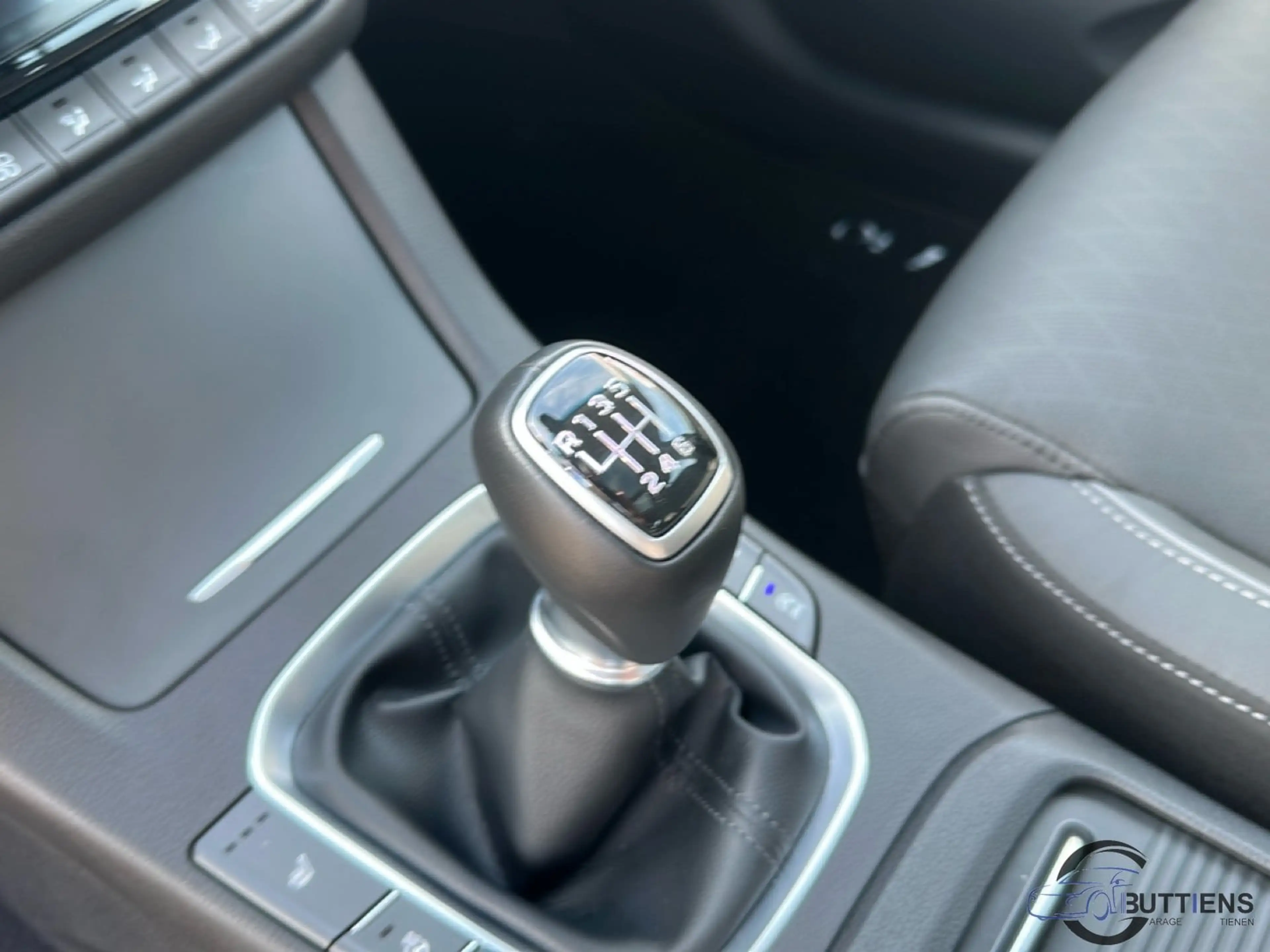 Hyundai i30 T-GDi Luxury Launch Edition — photo 14