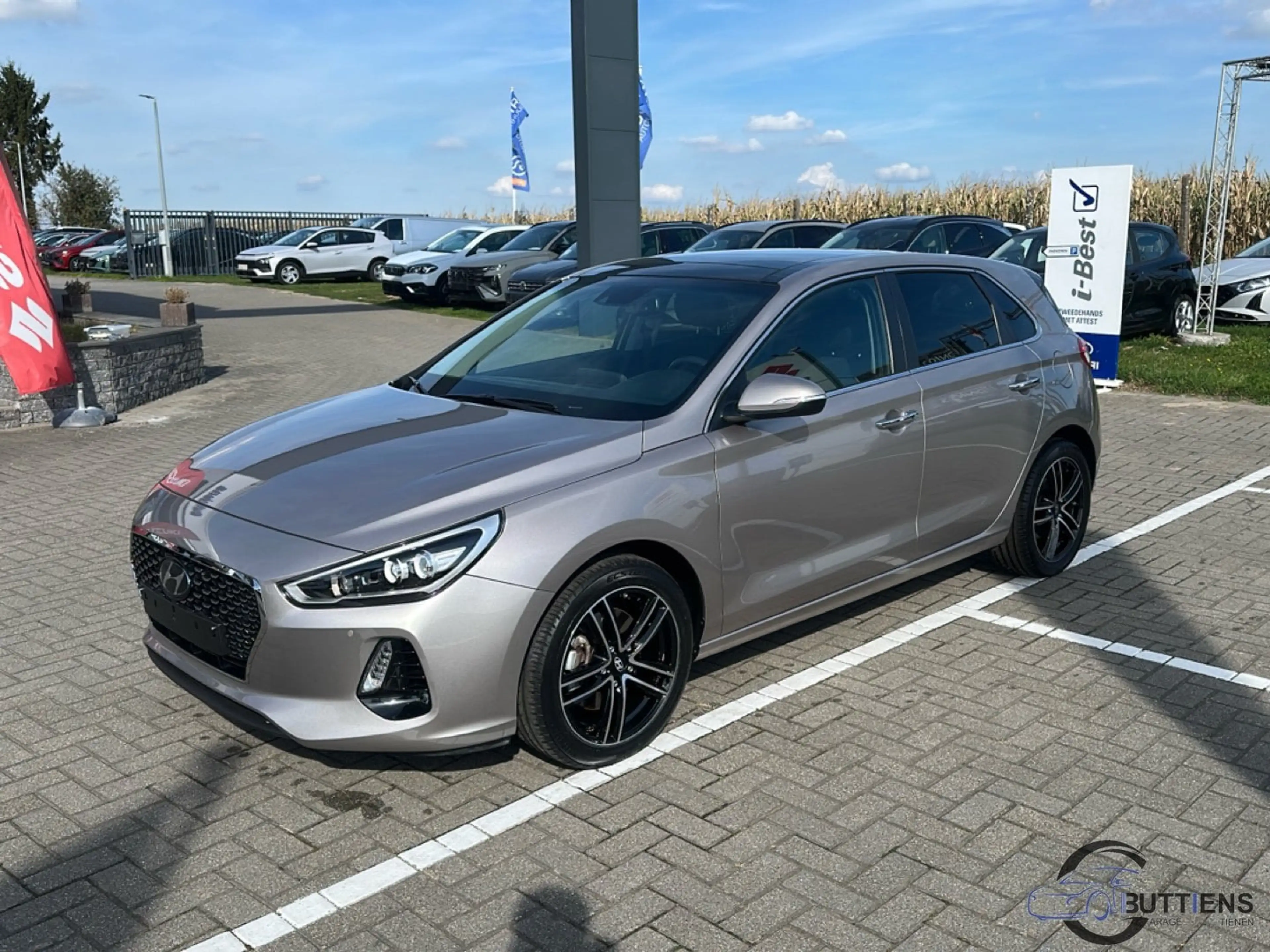 Hyundai i30 T-GDi Luxury Launch Edition