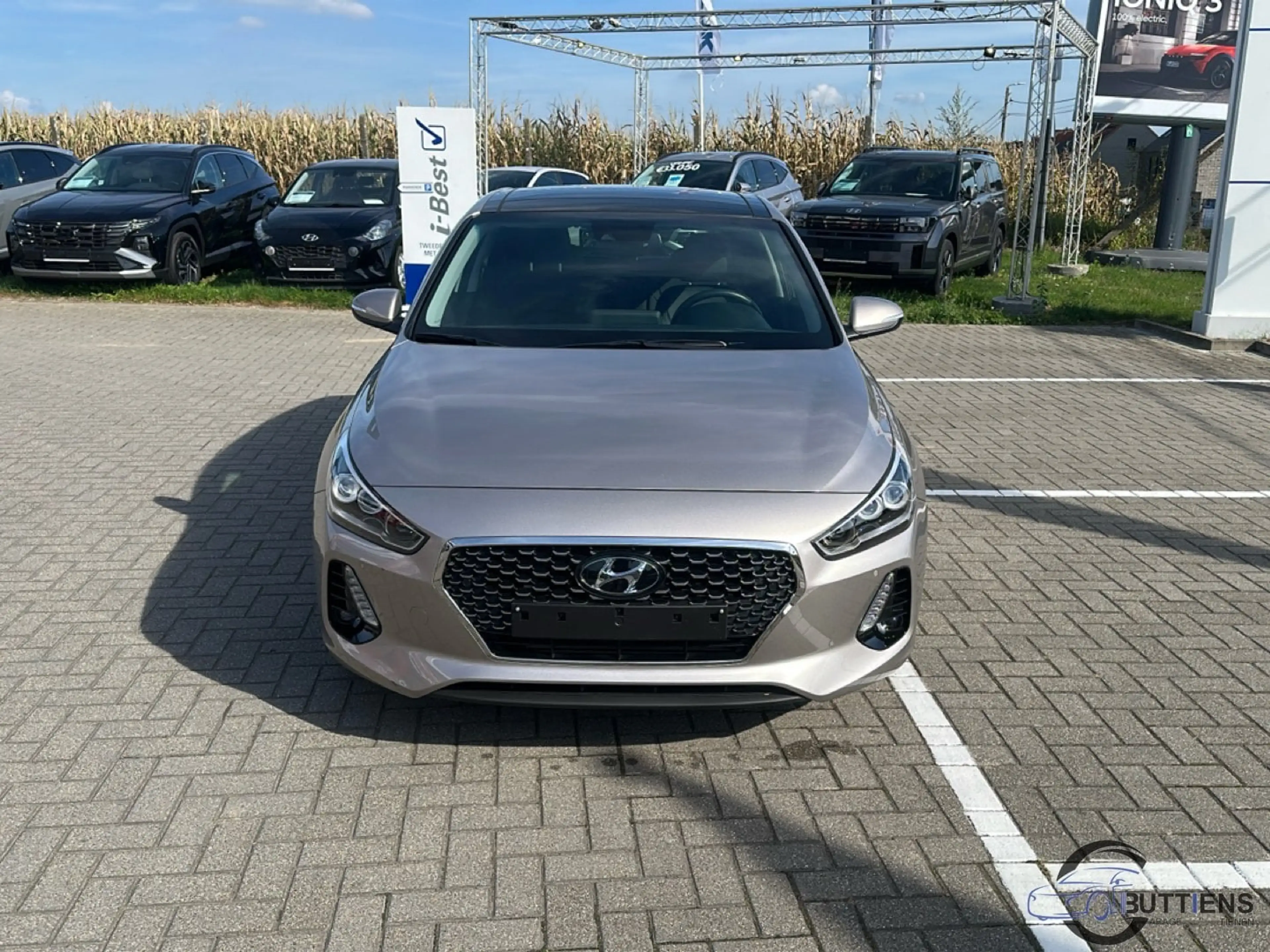 Hyundai i30 T-GDi Luxury Launch Edition — photo 8