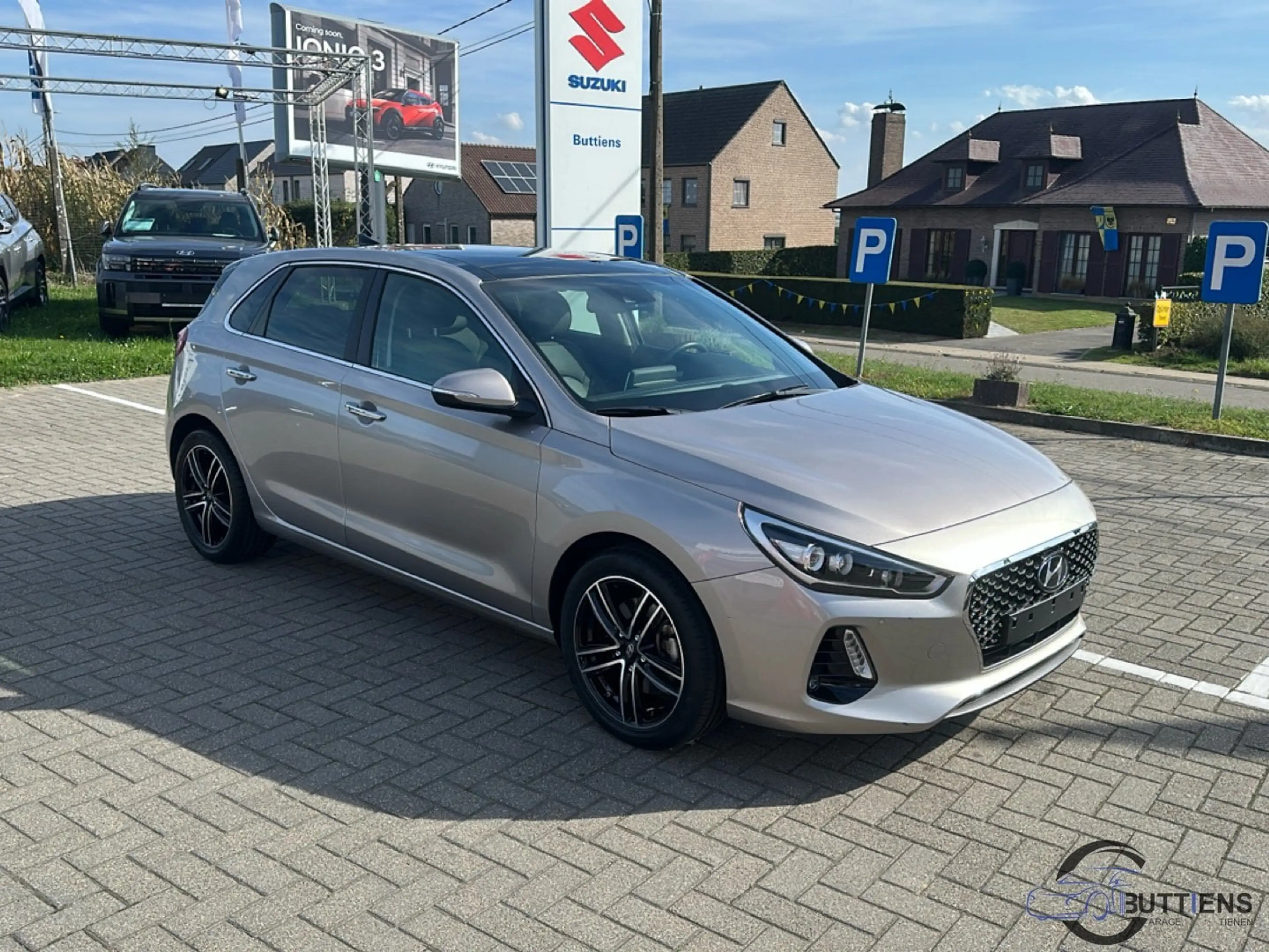 Hyundai i30 T-GDi Luxury Launch Edition — photo 7