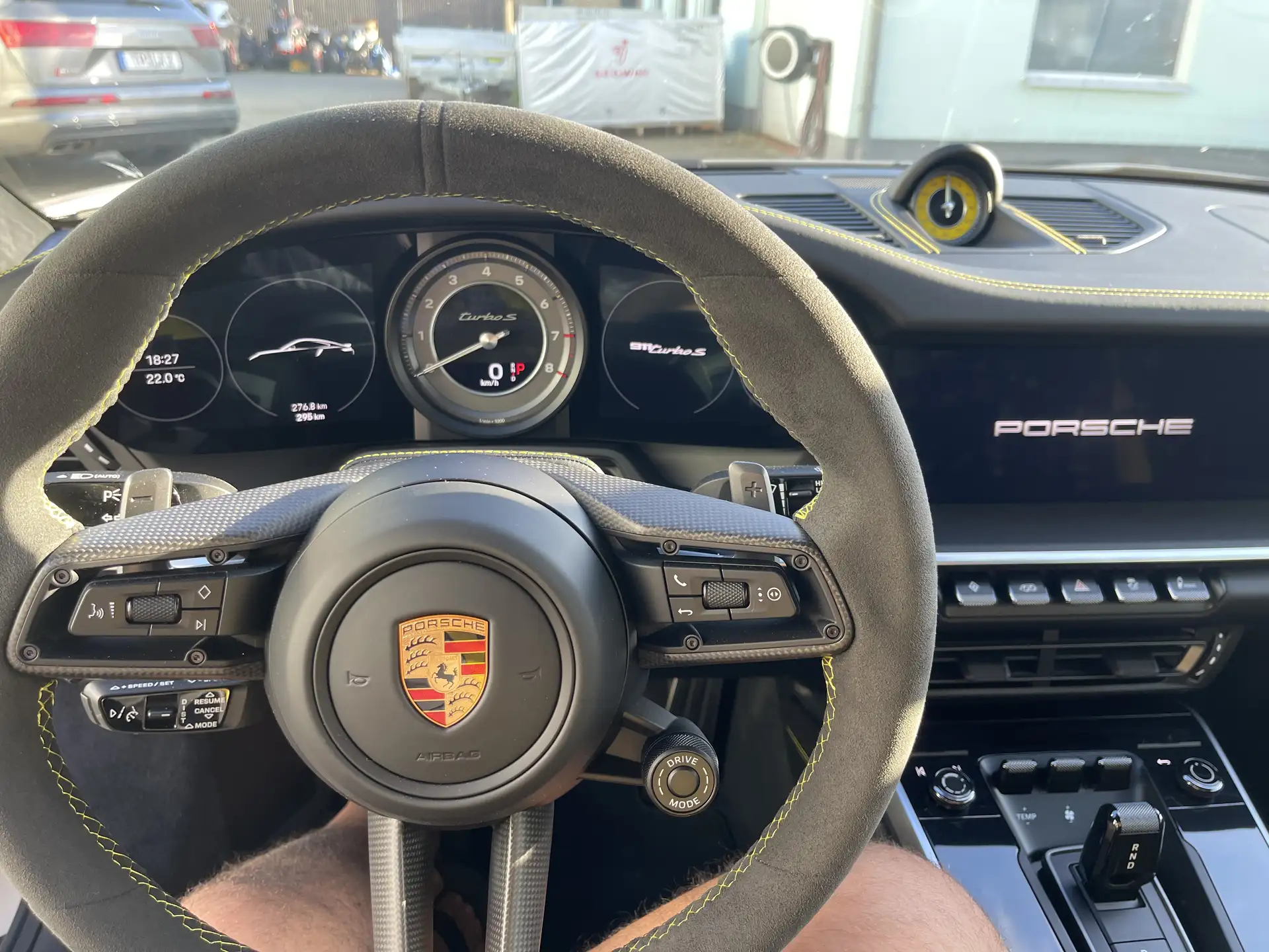 포르쉐 911 Turbo S Coupe 2022 화이트 사진 3