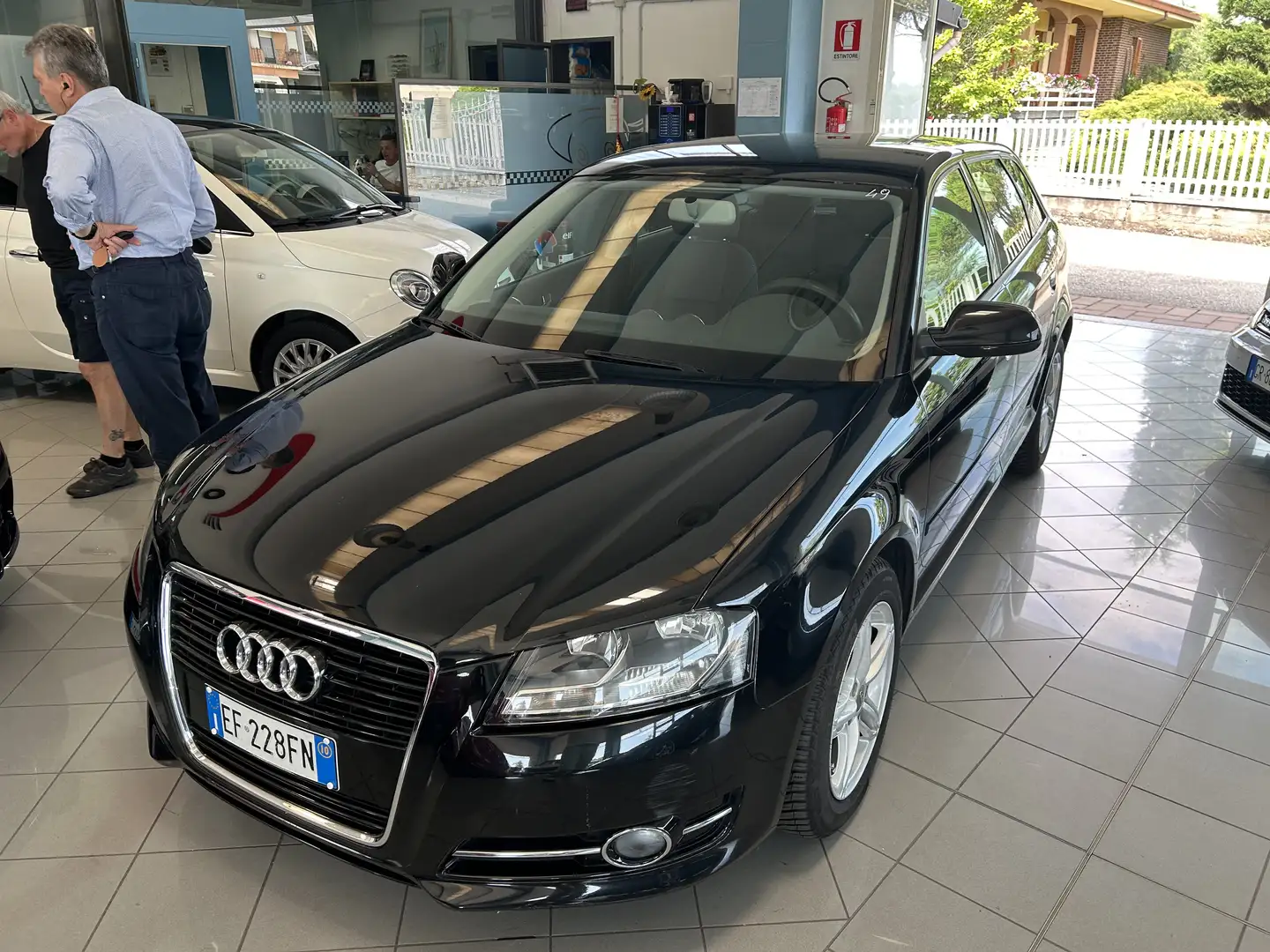 Audi A3 A3 Sportback Sportback 1.6 tdi Young Edition Czarny - 1