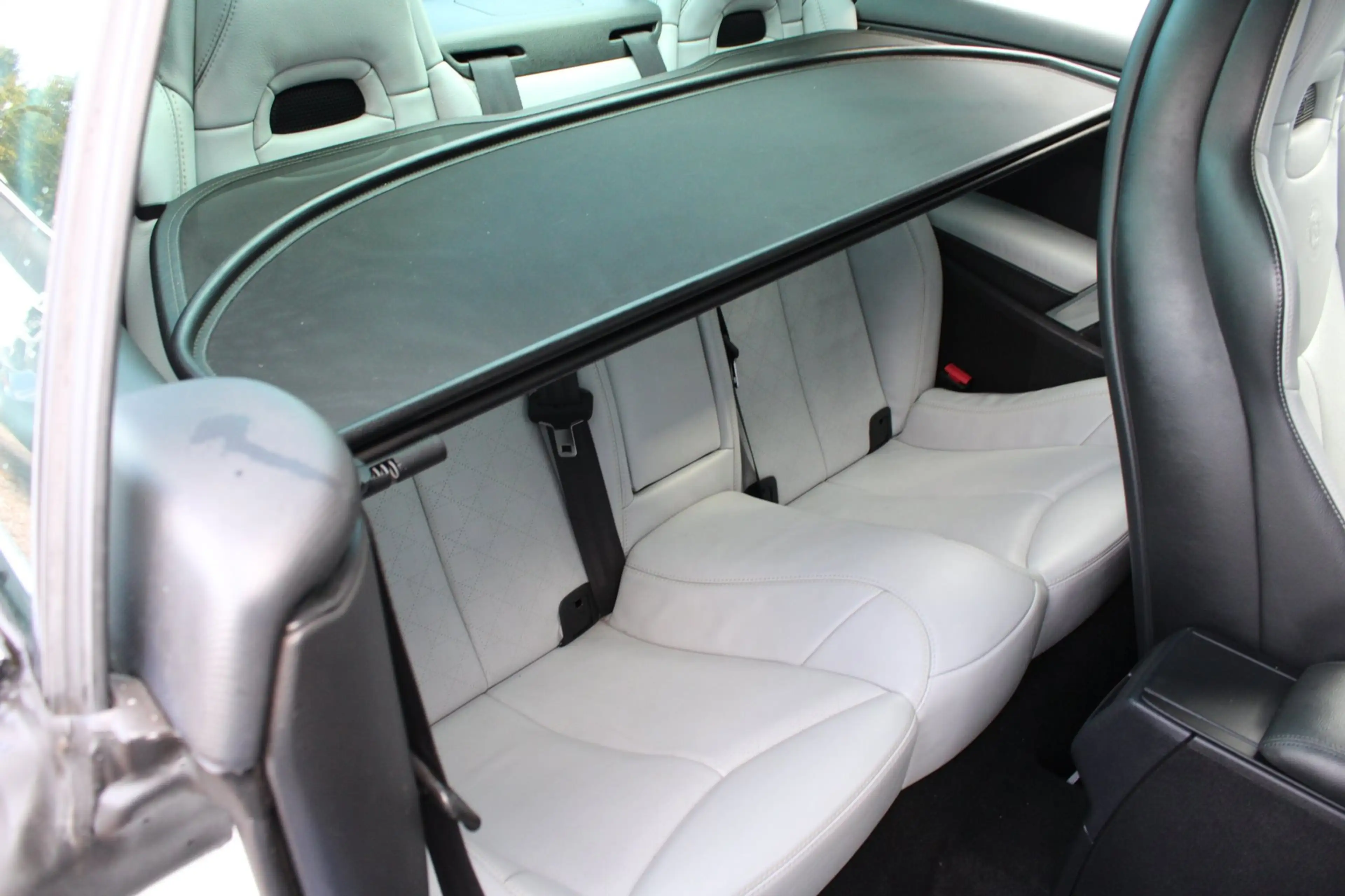 Peugeot 308 CC 1.6 THP Roland Garros — photo 14