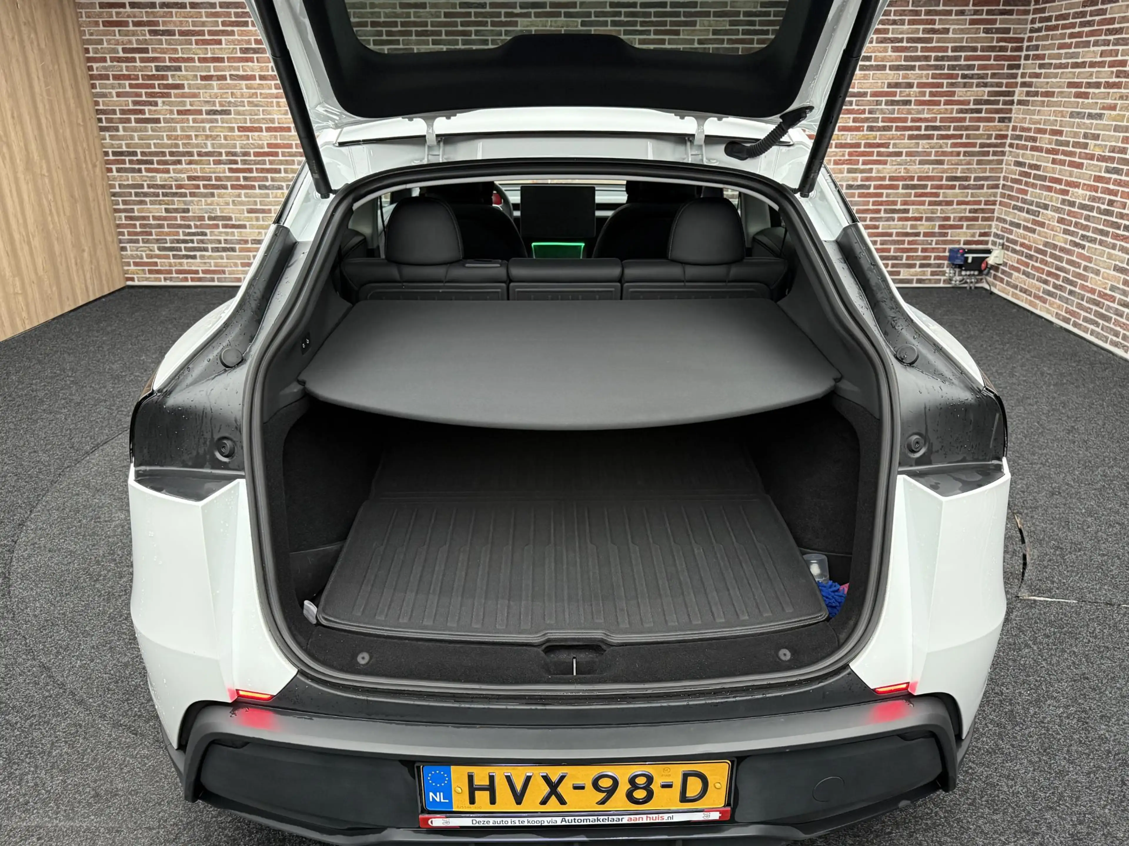 Tesla Model Y Premium Long Range AWD 75 kWh Facelift | Uniek — photo 31