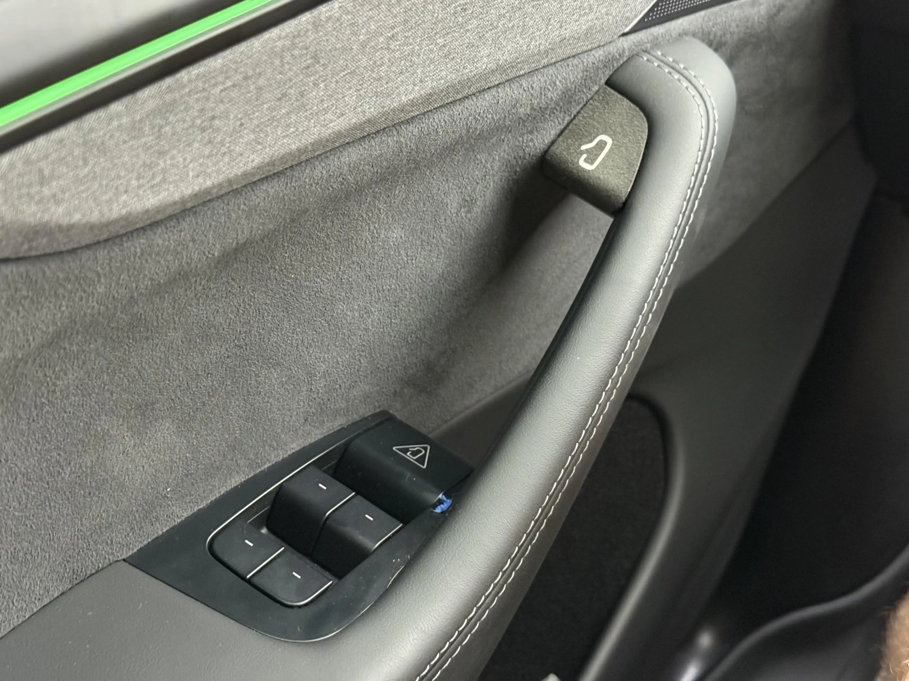 Tesla Model Y Premium Long Range AWD 75 kWh Facelift | Uniek — photo 22