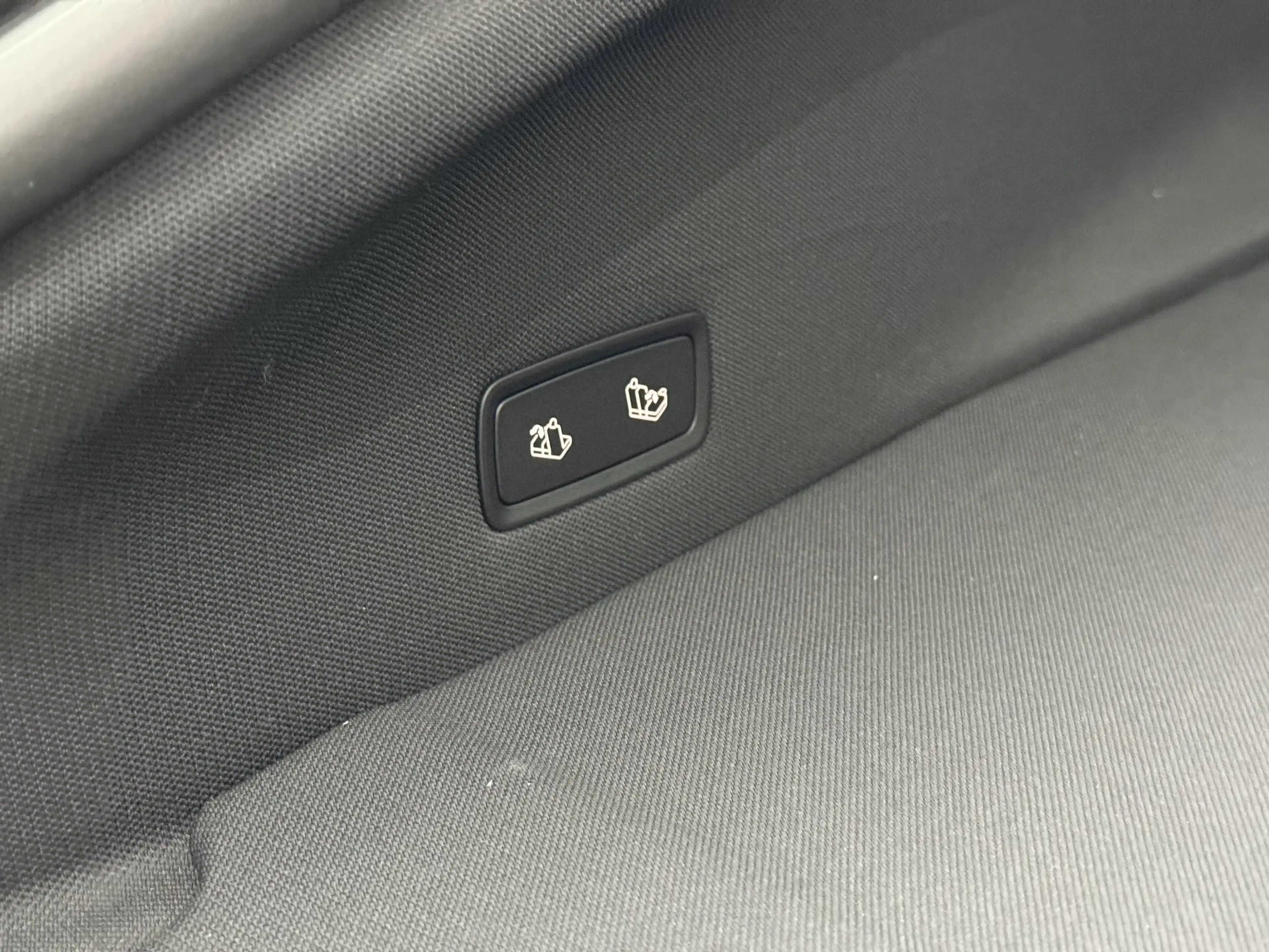 Tesla Model Y Premium Long Range AWD 75 kWh Facelift | Uniek — photo 33