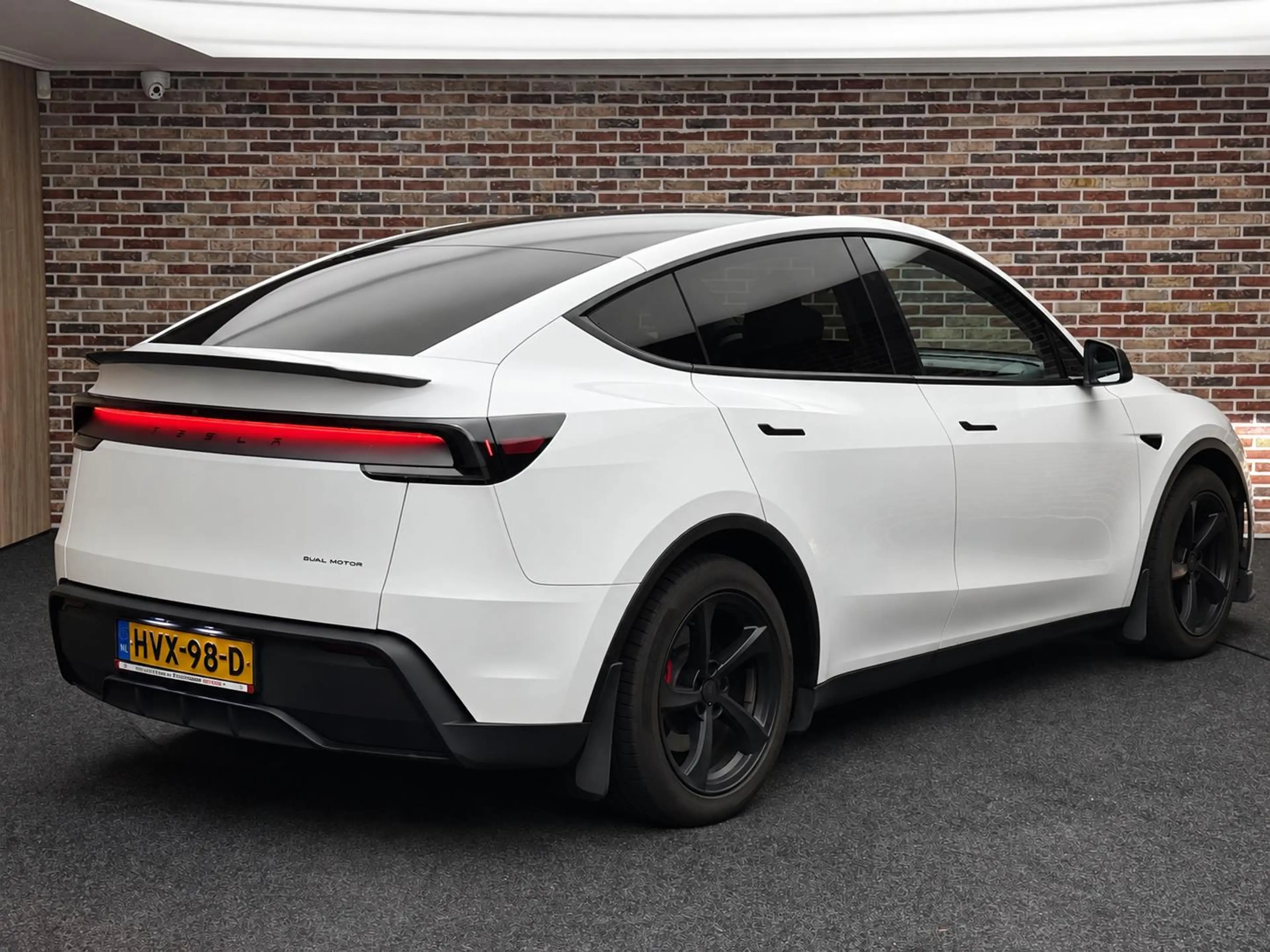 Tesla Model Y Premium Long Range AWD 75 kWh Facelift | Uniek — photo 2