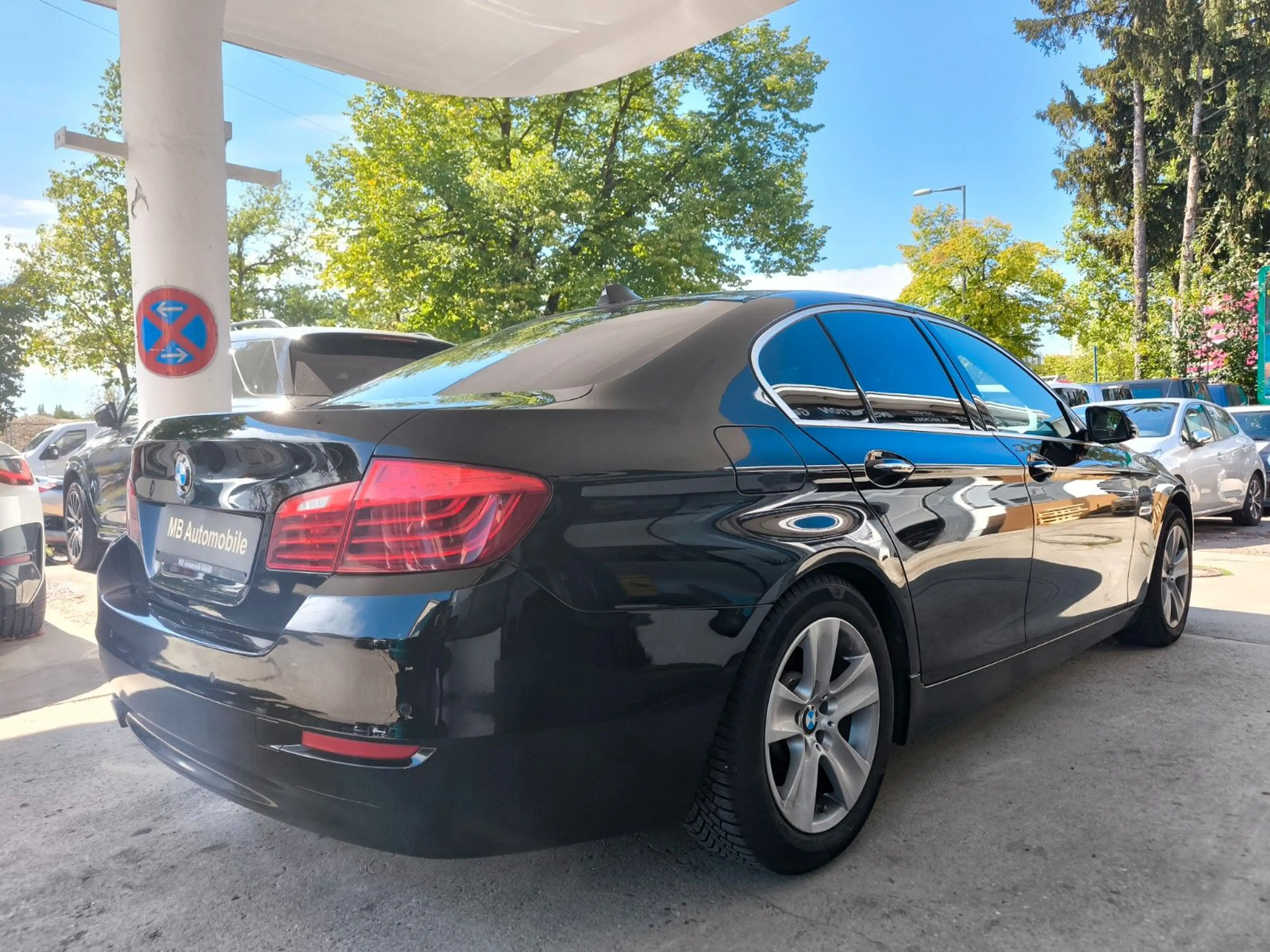 BMW 525 d xDrive — photo 11