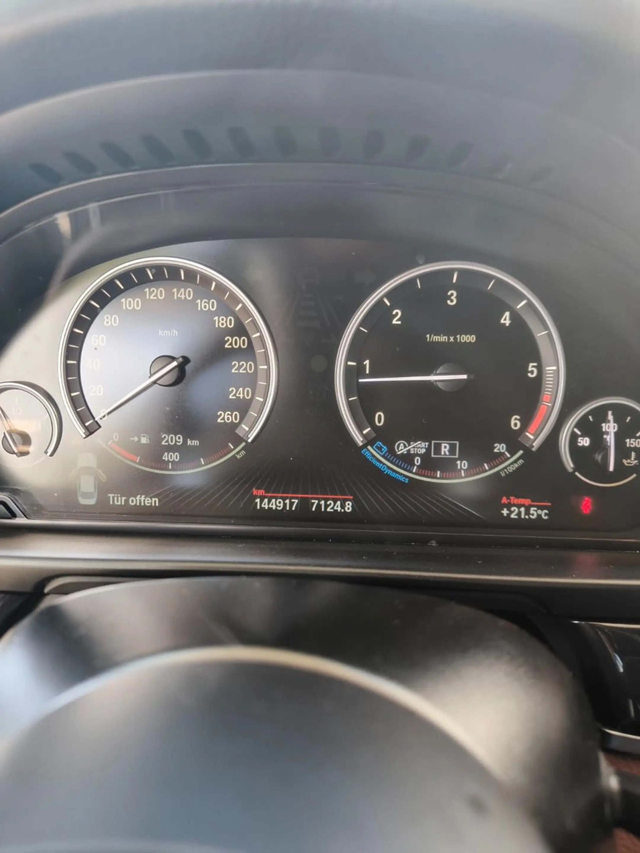 BMW 525 d xDrive — photo 4