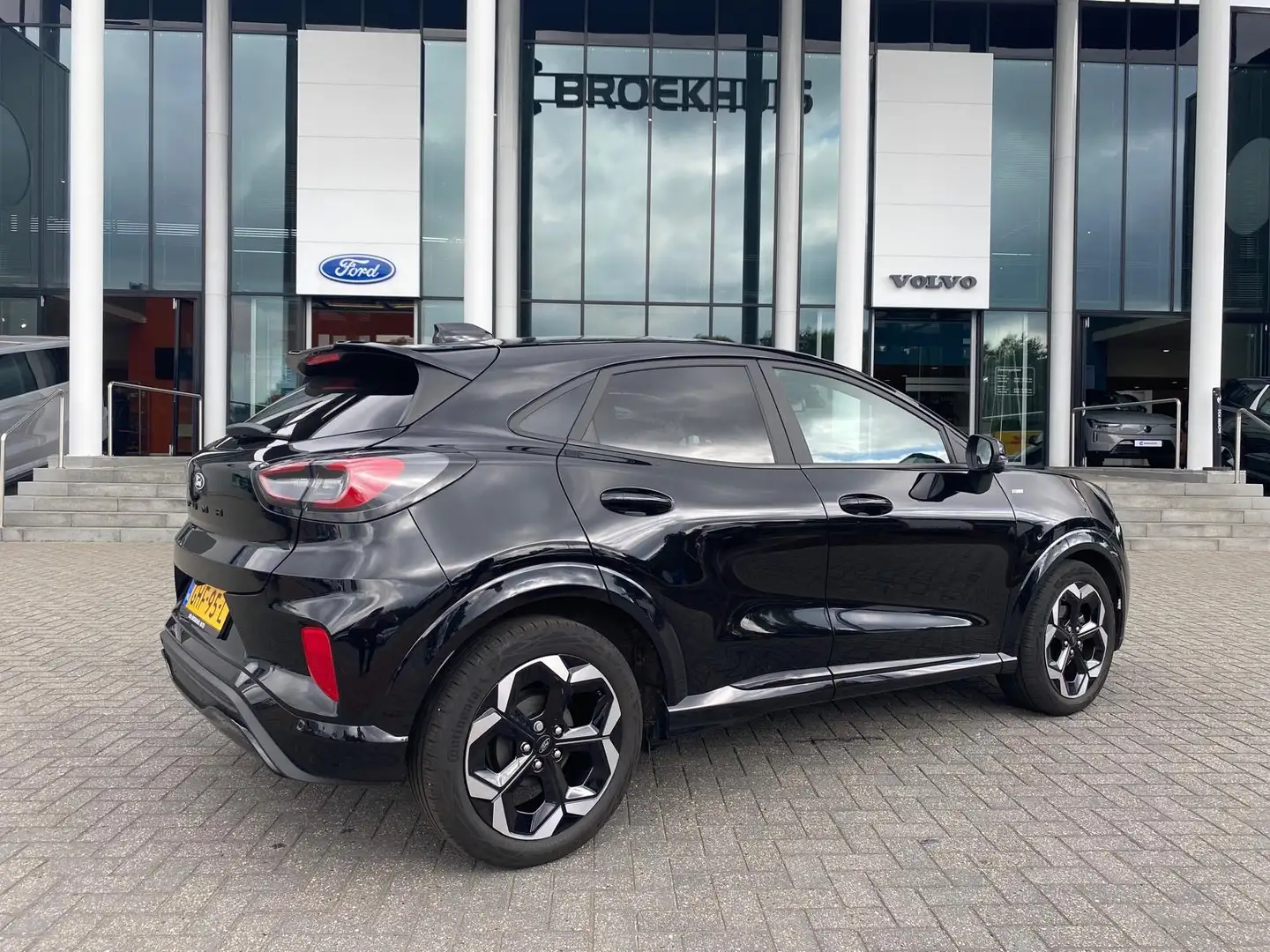 Ford Puma 1.0 EcoBoost Hybrid ST-Line X Automaat | Panoramad Zwart - 2