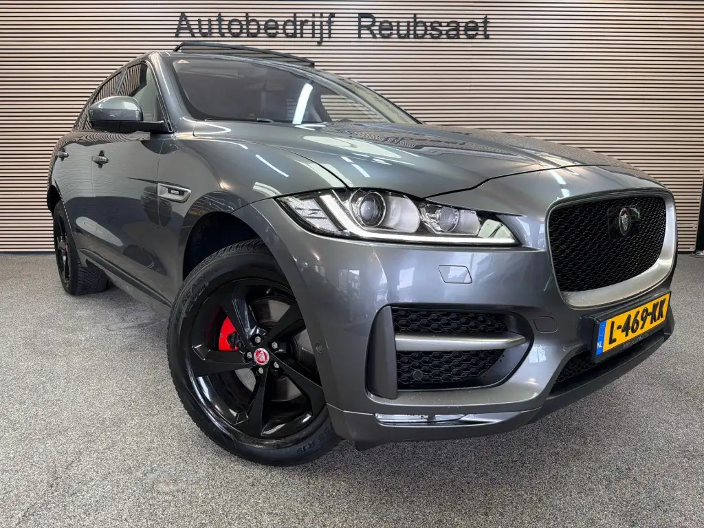 Jaguar F-Pace 2016 из Европы — купить под ключ