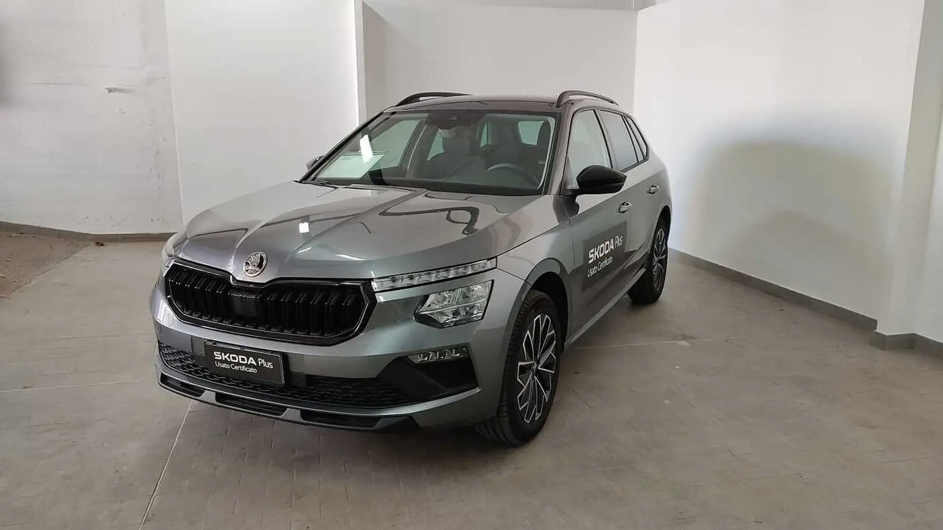 Skoda Kamiq 1.0 TSI 115 CV DSG Black Dots Grigio - 2