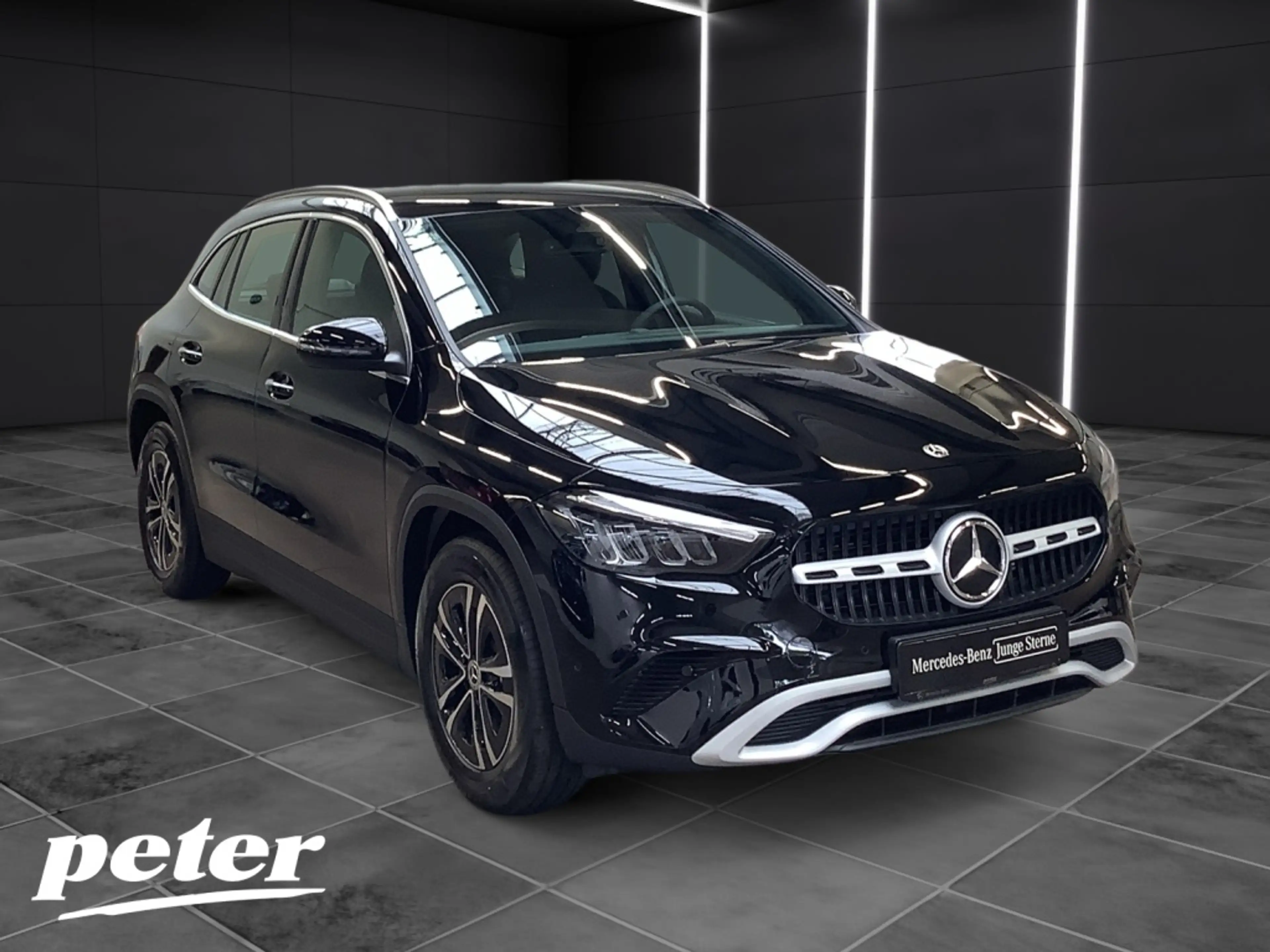 Mercedes-Benz GLA 180 d Advanced-Paket+17"LMR+KAMERA+MBUX+AHK — photo 3